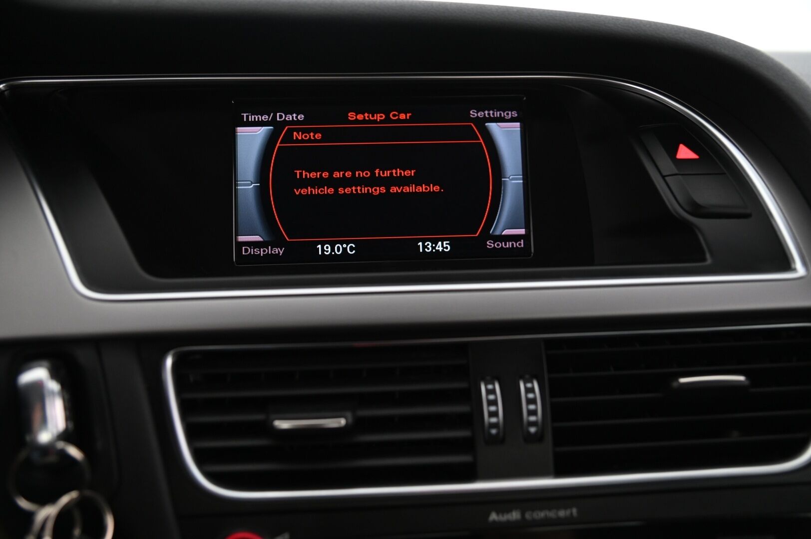 Audi A4 2013 Sedan Business 1,8 TFSI 125 kW multitronic *Lohko+sisä / Vakkari / Xenon Plus -Ajovalot / Tutkat* - *Suomi-auto / Juuri tullut / Siisti*