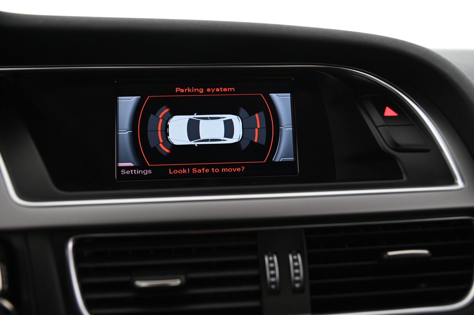 Audi A4 2013 Sedan Business 1,8 TFSI 125 kW multitronic *Lohko+sisä / Vakkari / Xenon Plus -Ajovalot / Tutkat* - *Suomi-auto / Juuri tullut / Siisti*