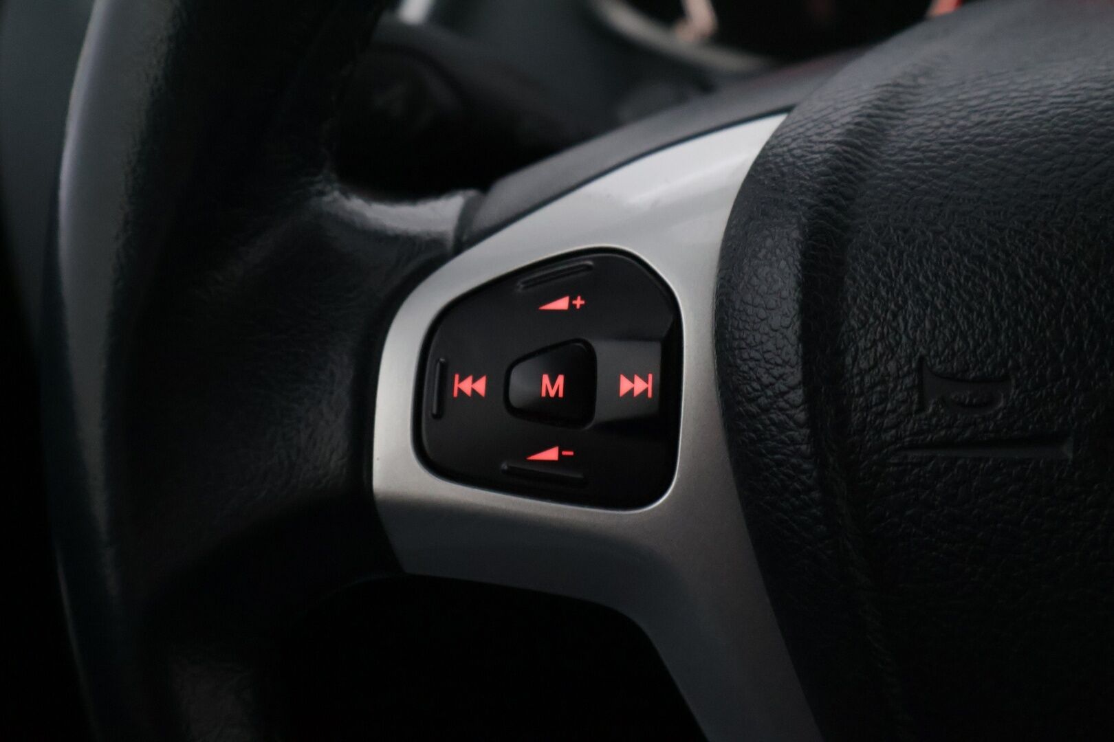 Ford Fiesta 2011 1,6 120 hv WRC 120 Edition M5 5-ovinen - YritysOutlet - Myydään vain yrityksille - – Tämä auto myydään YritysOutlet -valikoimasta vain yritykselle