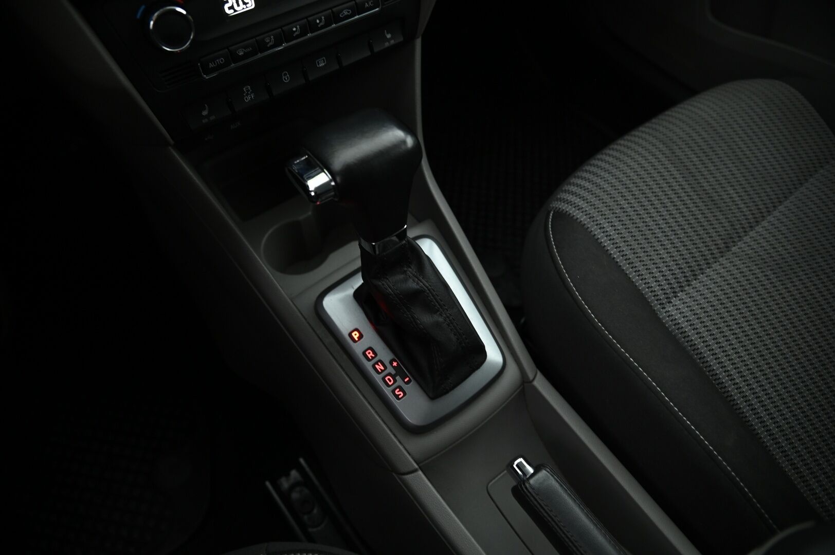 Seat Toledo 2013 1,4 TSI Style DSG - Myydään huutokaupat.com!