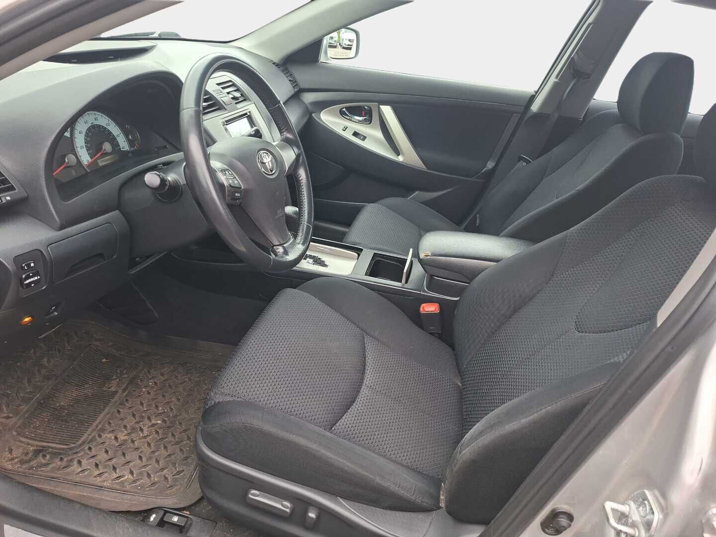 Toyota Camry 2009 CAMRY Sedan - | Vakkari | Huoltokirja | Lohkolämmitin | Ilmastointi | Sähkösäätöinen kuljettajan istuin | Bc-racing alustasarja |