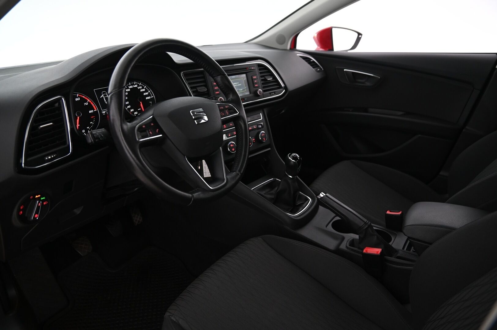 Seat Leon 2013 1,4 TSI 122 Style *Lohko sisälämmittimellä / LED / Parkkitutkat* - *Juuri saapunut / Hyvin huollettu / 2x renkaat aluvanteilla*
