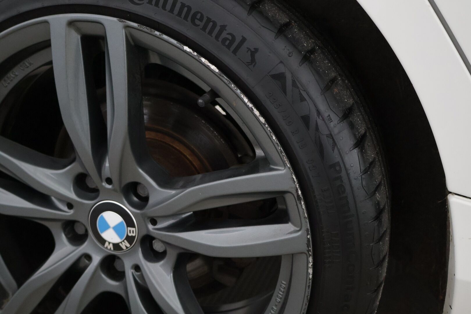 BMW 114 2013 F20 114i TwinPower Turbo Business -  Myydään huutokaupat.com| Suomi-auto | Lohkolämmitin + sisätilanlämmitin | Pysäköintitutka | Keyless | Bluetooth | Kahdet aluvanteet | Sähköinen huoltokirja 