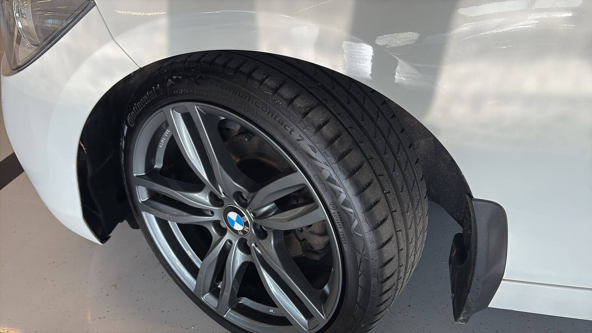 BMW 114 2013 F20 114i TwinPower Turbo Business -  Myydään huutokaupat.com| Suomi-auto | Lohkolämmitin + sisätilanlämmitin | Pysäköintitutka | Keyless | Bluetooth | Kahdet aluvanteet | Sähköinen huoltokirja 