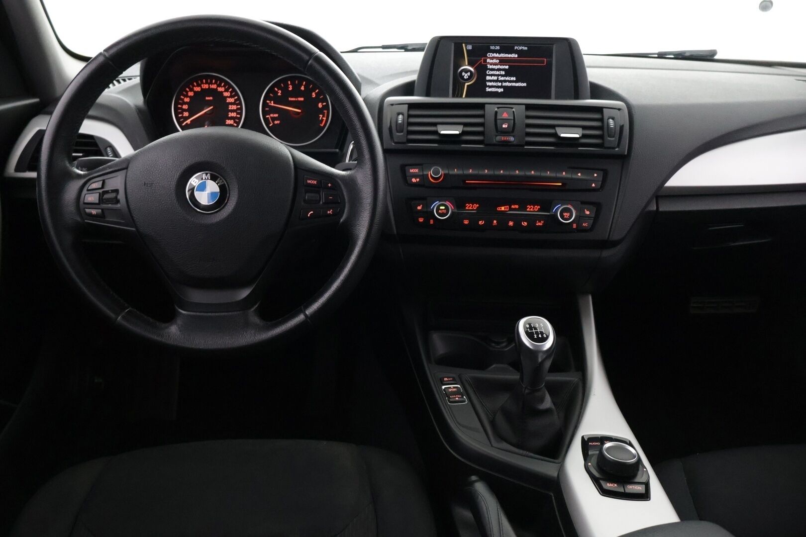BMW 114 2013 F20 114i TwinPower Turbo Business -  Myydään huutokaupat.com| Suomi-auto | Lohkolämmitin + sisätilanlämmitin | Pysäköintitutka | Keyless | Bluetooth | Kahdet aluvanteet | Sähköinen huoltokirja 