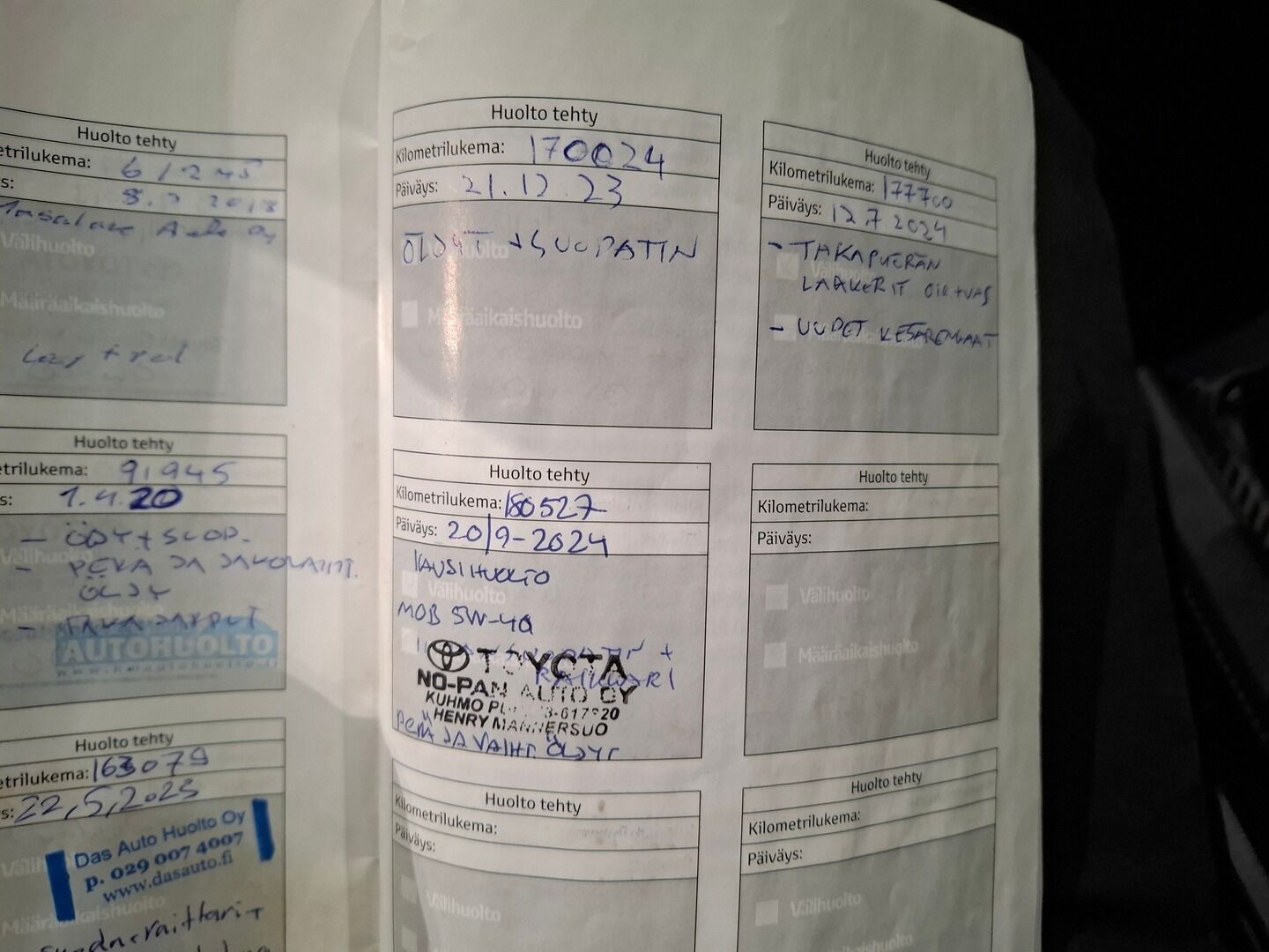 Toyota RAV4 2013 2,0 Valvematic AWD Active / YritysOutlet - Myydään vain yrityksille / - Vakkari / Navi / P-kamera / Koukku / LED-valot / Sähköluukku / Bluetooth / Lohko+puhallin / 2x renkaat /