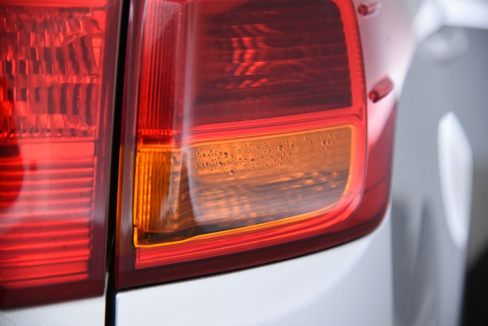 Toyota RAV4 2013 2,0 Valvematic AWD Active / YritysOutlet - Myydään vain yrityksille / - Vakkari / Navi / P-kamera / Koukku / LED-valot / Sähköluukku / Bluetooth / Lohko+puhallin / 2x renkaat /