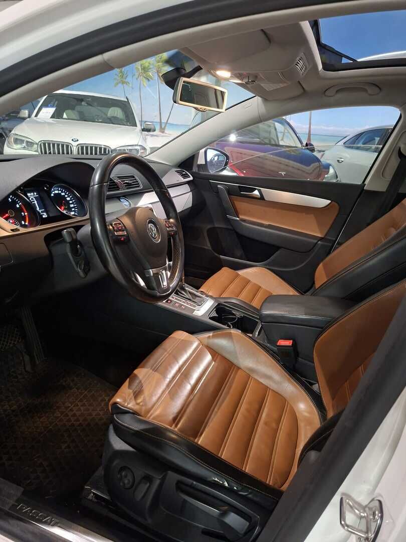 Volkswagen Passat 2013 Variant Highline 1,4 TSI MultiFuel - | Suomi-Passat | Panorama | P.Avustin | Sähkös.istuimet | 2x Hyvät Renkaat | Alut | Taitt.Koukku | Tutkat |