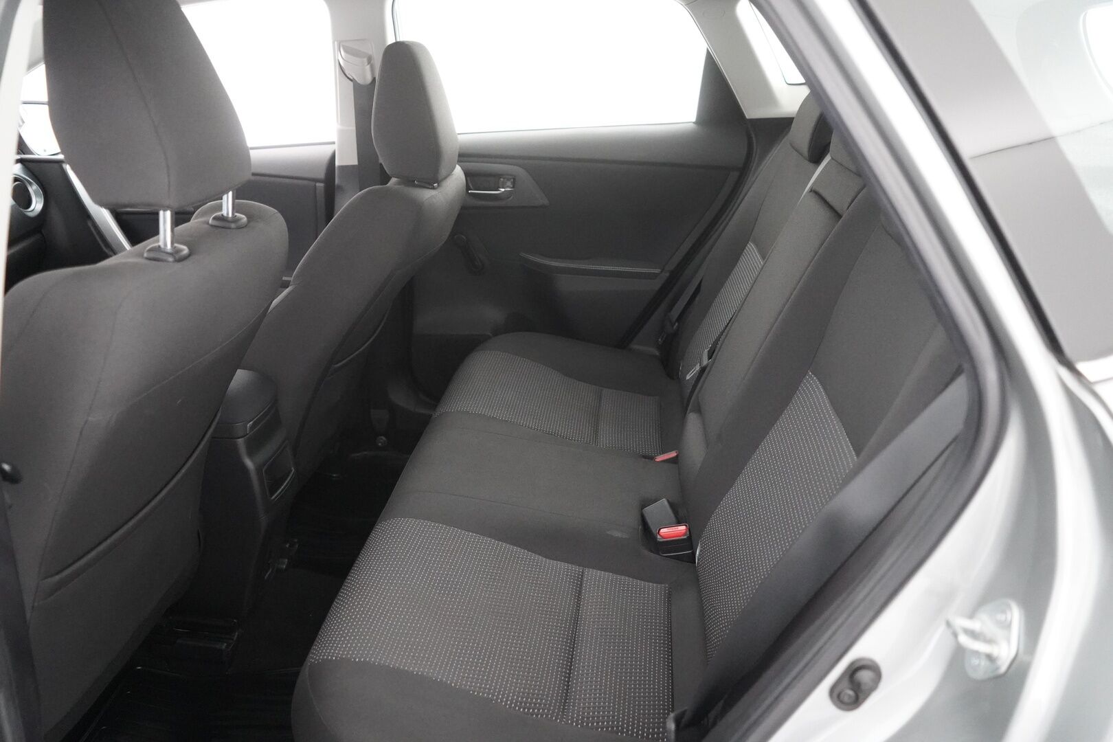 Toyota Auris 2013 1,8 Hybrid Active 5ov - Kamera | Vakkari | Lohko | Avaimeton käynnistys | Penkinlämmittimet | Navi | Bluetooth | Suomi-auto | Kahdet Toyotan vanteet | Kattava huoltohistoria!
