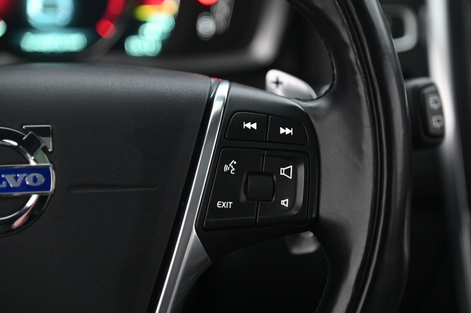 Volvo XC60 2014 D5 AWD Summum aut*ACC / Muistinahat / Panorama / Vetokoukku* - *2x renkaat&vanteet / Volvo Audio High Performance*