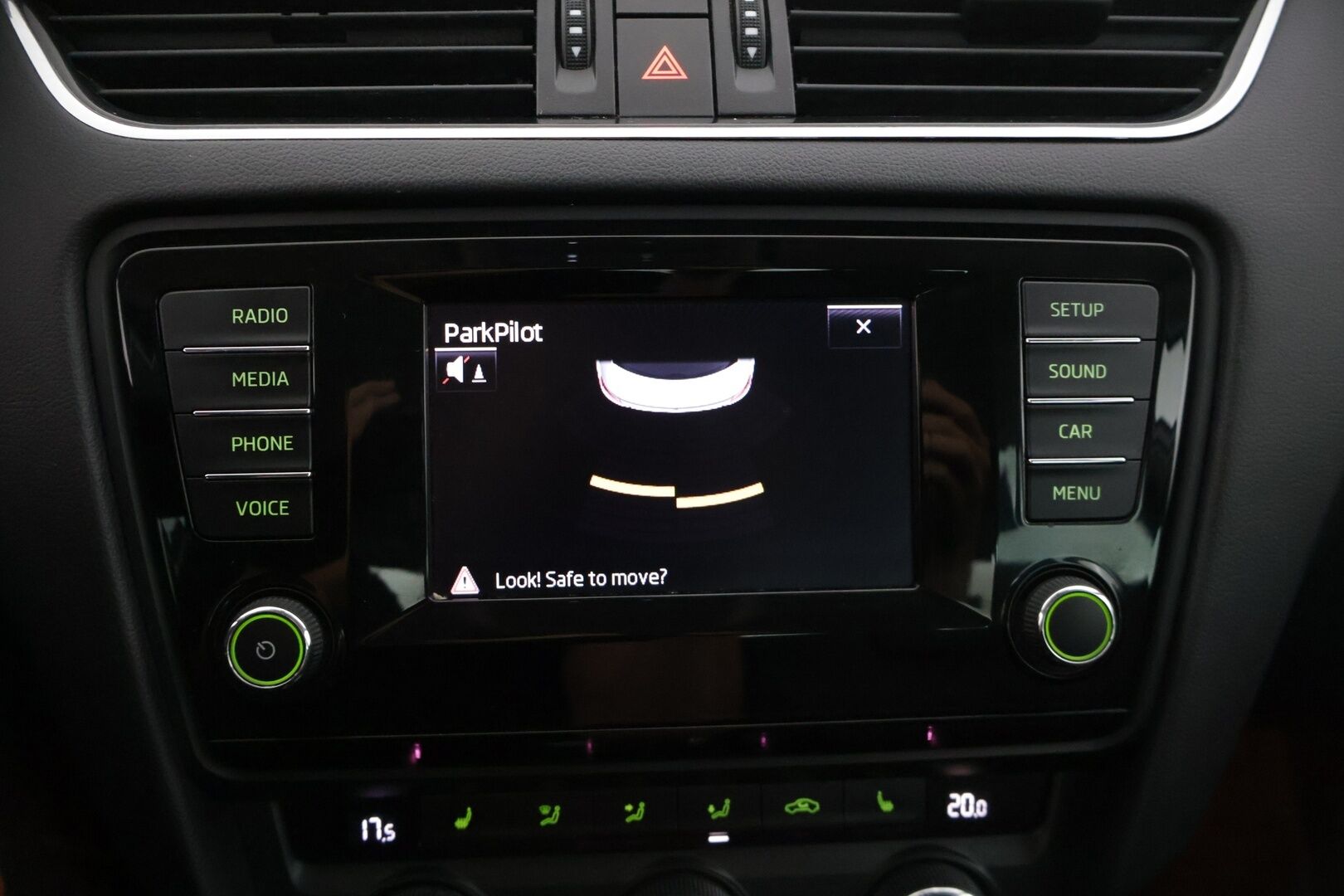 Skoda Octavia 2014 1,6 TDI Elegance * YritysOutlet - Myydään vain yrityksille * / Webasto / Suomi-auto / Nahkapenkit / Vakkari / * - Suomi-auto / webasto kaukosäätimellä / Vakkari / Kahdet hyvät renkaat / Hyvin huollettuna 