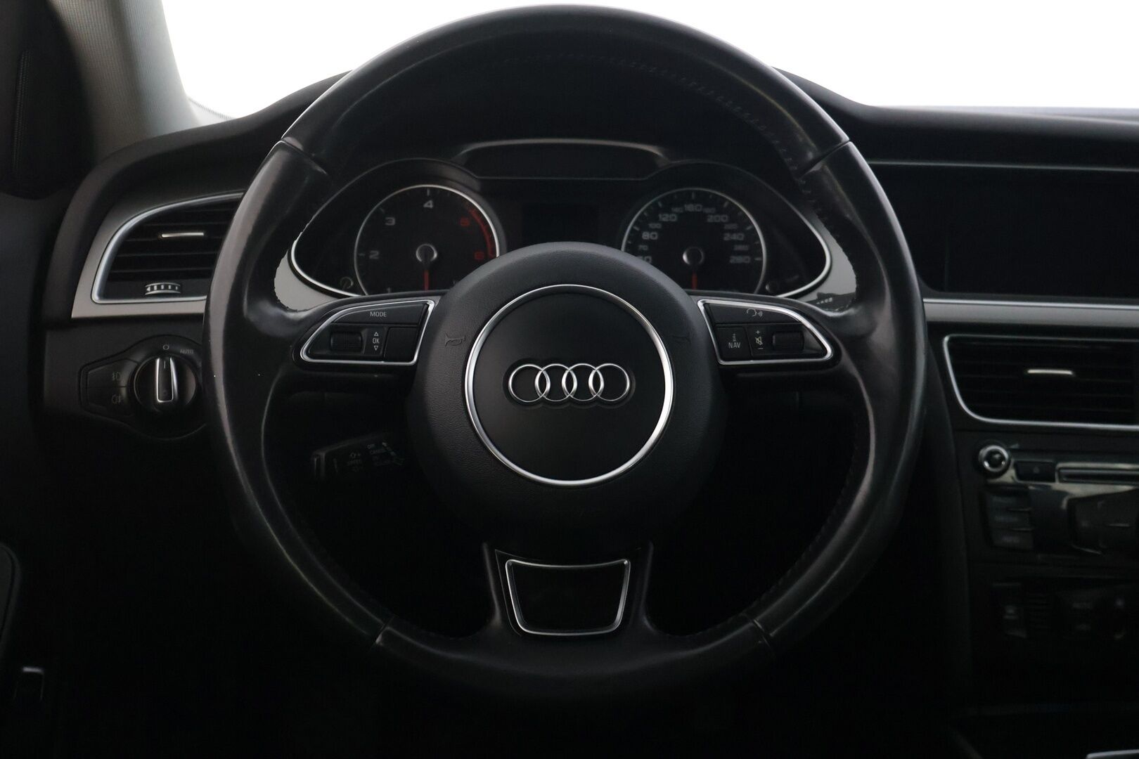 Audi A4 2014 Sedan Business 2,0 TDI 130 kW quattro S tronic S Line - | S-line Ulkopaketti | Tutkat | Vakionopeudensäädin | Webasto | Neliveto | Aluvanteet kesä- ja talvirenkaissa | Urheiluistuimet | Suomi-auto |