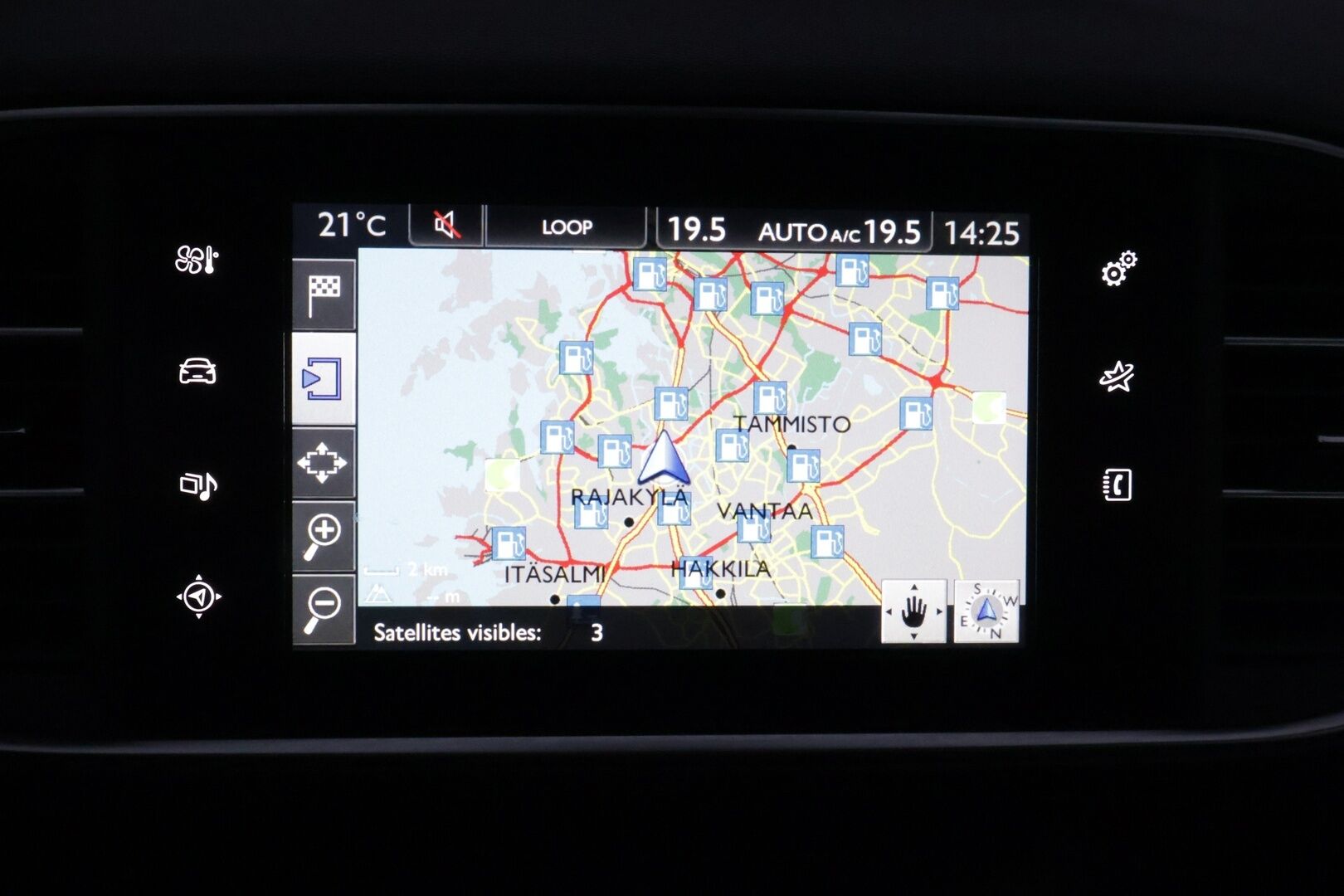Peugeot 308 2014 Active VTi 82 * Suomi-auto / Lohkolämmitin / Peruutuskamera / Tutkat eteen ja taakse / Bluetooth Audio / 2x renkaat * - *Myydään huutokaupat.com* * Särmät huollot / Hyvät varusteet / Siistikuntoinen yksilö / 2x hyvät renkaat vanteineen *