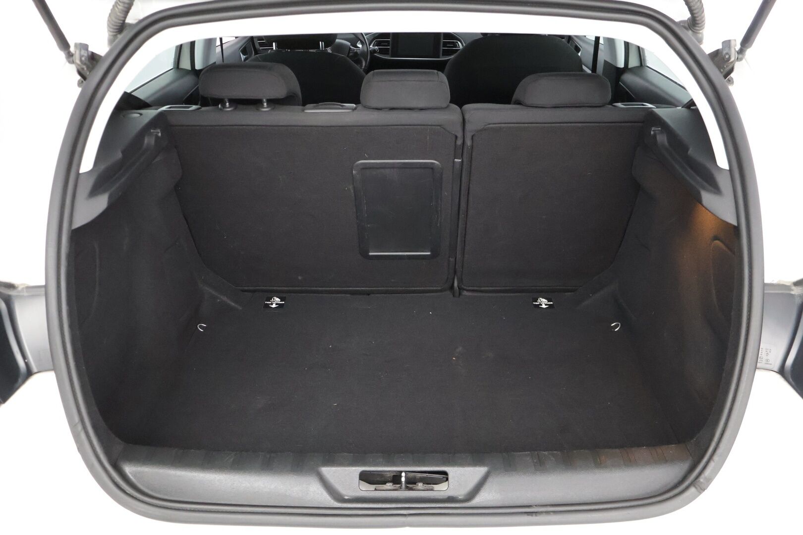 Peugeot 308 2014 Active VTi 82 * Suomi-auto / Lohkolämmitin / Peruutuskamera / Tutkat eteen ja taakse / Bluetooth Audio / 2x renkaat * - *Myydään huutokaupat.com* * Särmät huollot / Hyvät varusteet / Siistikuntoinen yksilö / 2x hyvät renkaat vanteineen *