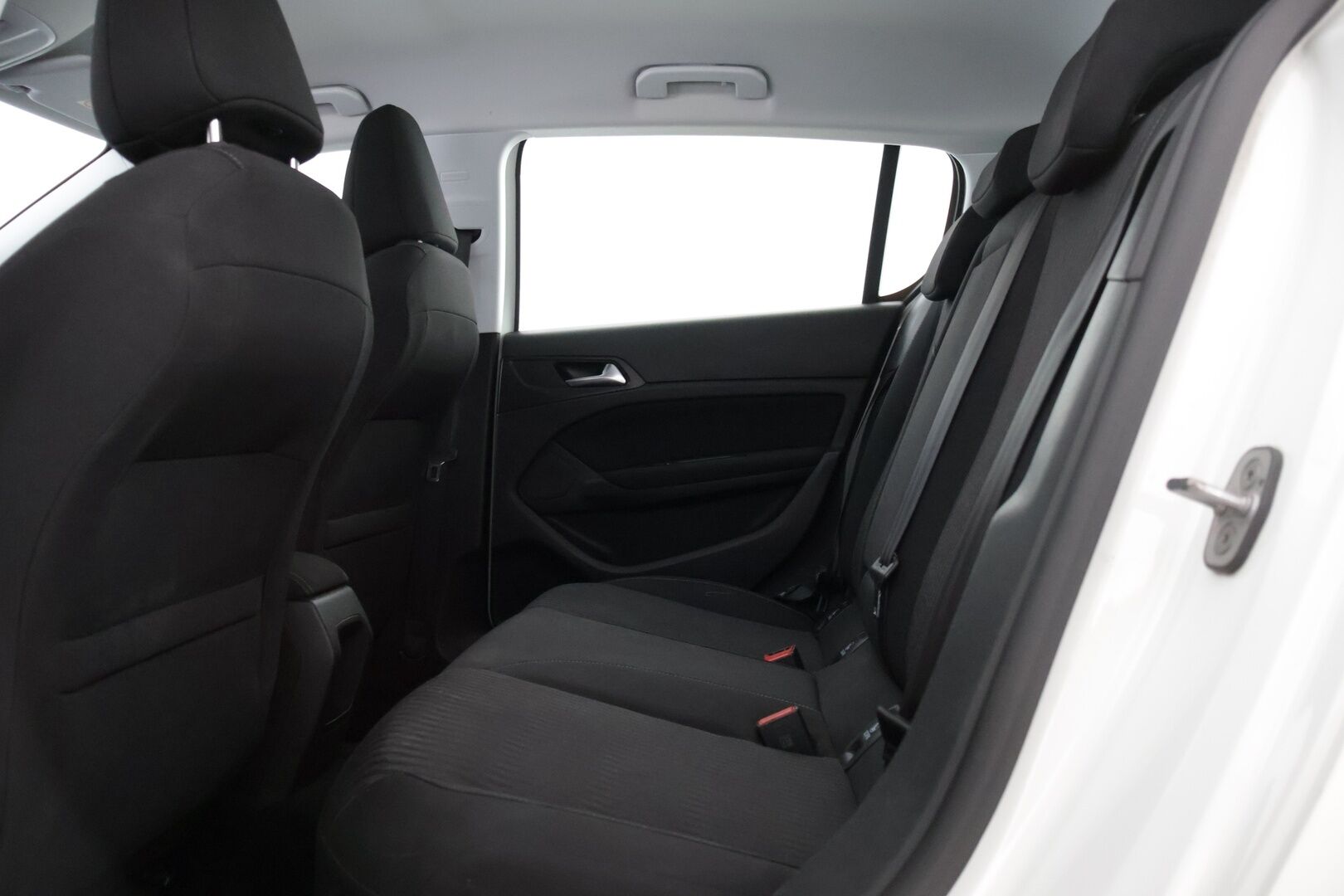Peugeot 308 2014 Active VTi 82 * Suomi-auto / Lohkolämmitin / Peruutuskamera / Tutkat eteen ja taakse / Bluetooth Audio / 2x renkaat * - *Myydään huutokaupat.com* * Särmät huollot / Hyvät varusteet / Siistikuntoinen yksilö / 2x hyvät renkaat vanteineen *