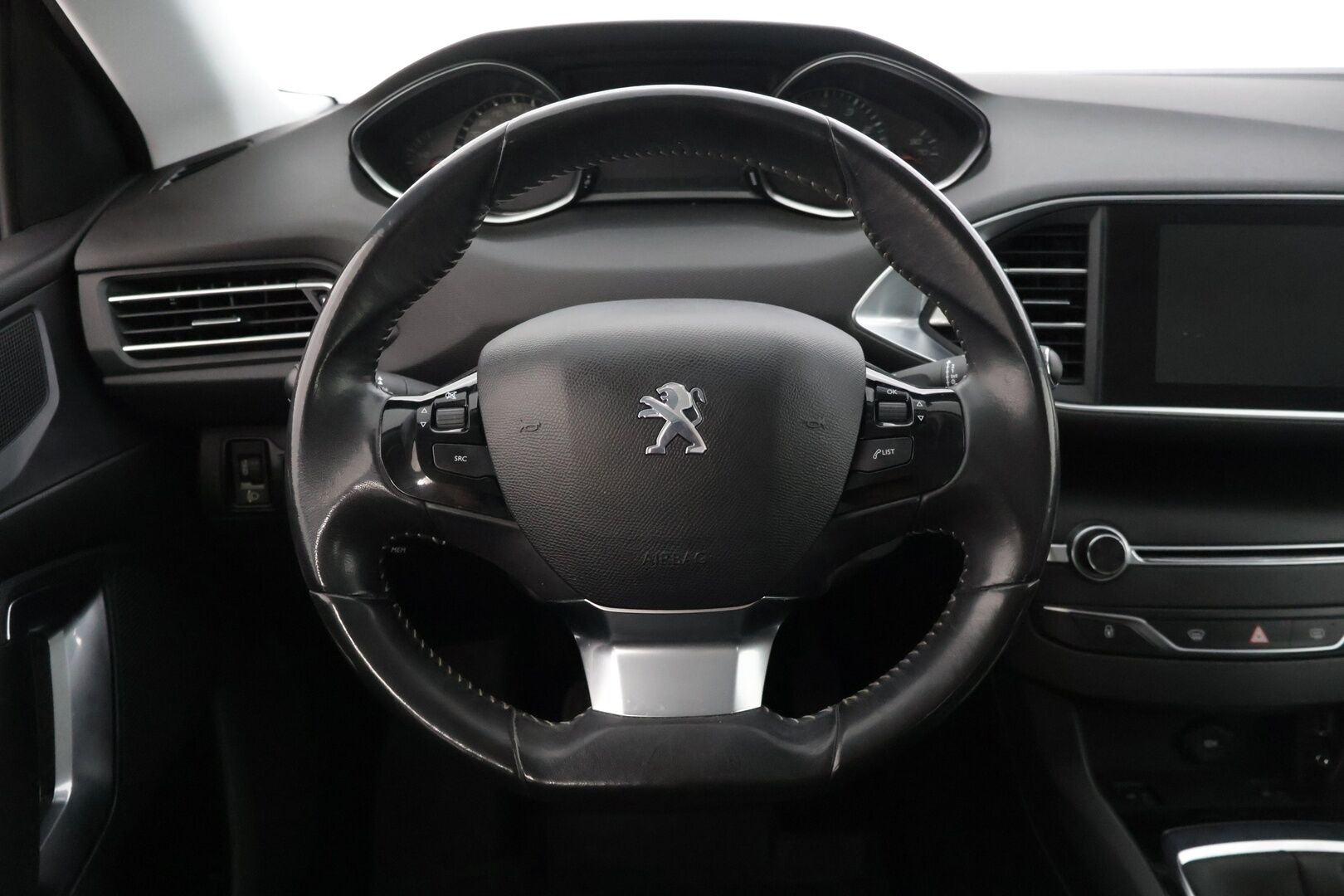 Peugeot 308 2014 Active VTi 82 * Suomi-auto / Lohkolämmitin / Peruutuskamera / Tutkat eteen ja taakse / Bluetooth Audio / 2x renkaat * - *Myydään huutokaupat.com* * Särmät huollot / Hyvät varusteet / Siistikuntoinen yksilö / 2x hyvät renkaat vanteineen *
