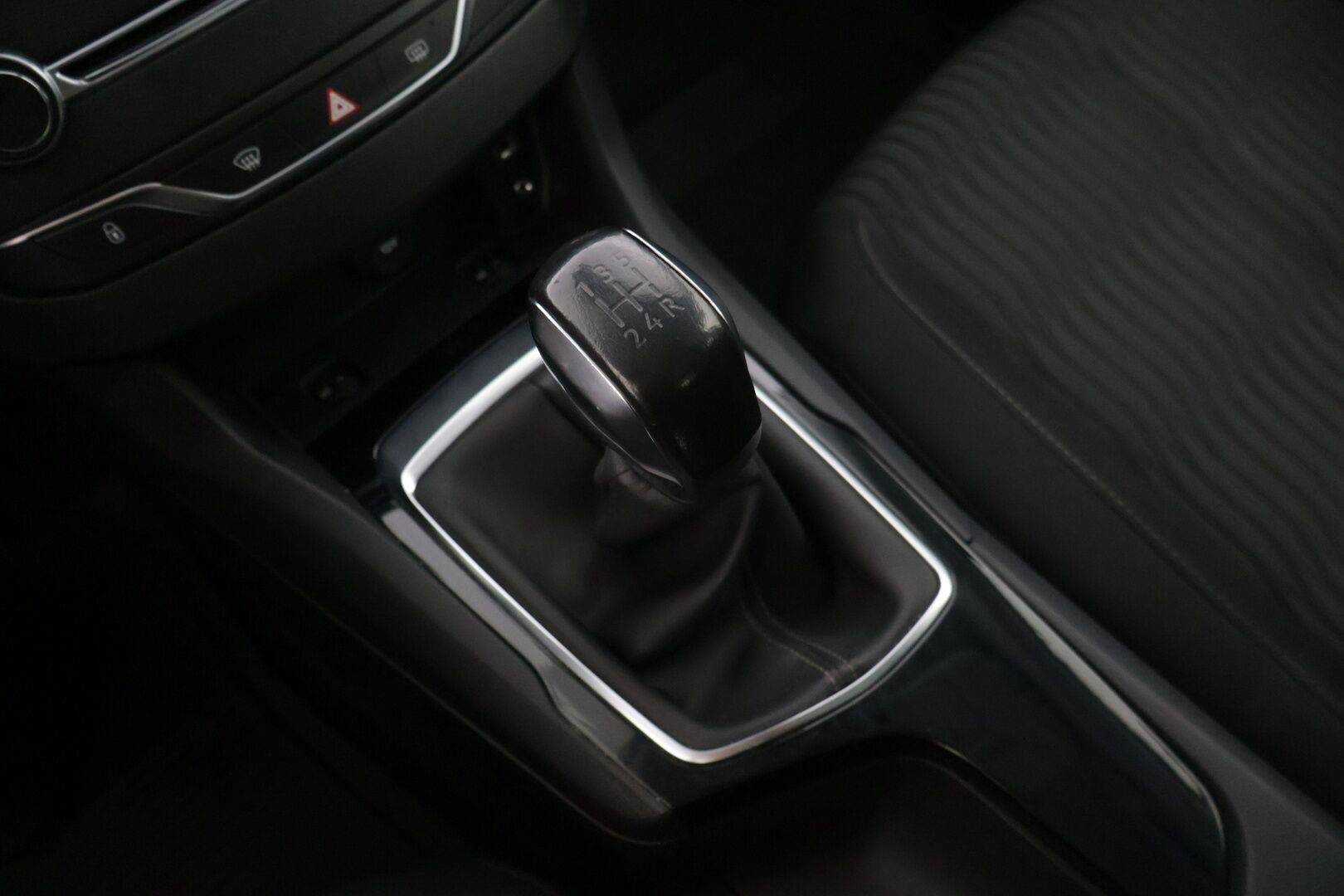 Peugeot 308 2014 Active VTi 82 * Suomi-auto / Lohkolämmitin / Peruutuskamera / Tutkat eteen ja taakse / Bluetooth Audio / 2x renkaat * - *Myydään huutokaupat.com* * Särmät huollot / Hyvät varusteet / Siistikuntoinen yksilö / 2x hyvät renkaat vanteineen *