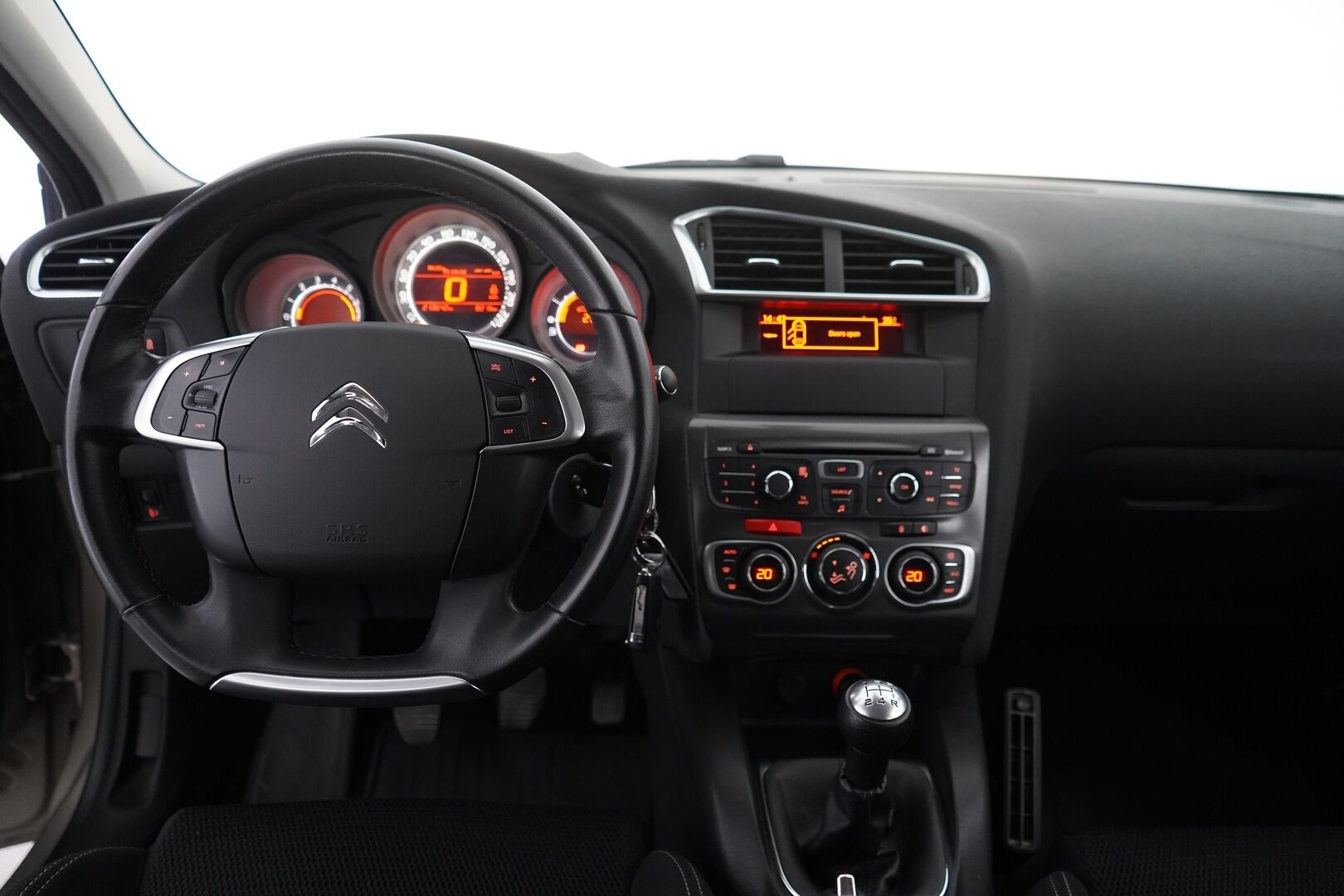 Citroen C4 2013 HDi 92 Edition  *Vakkari / Lohkolämmitin / P. Tutkat / Ilmastointi* - Suomi-auto | Kahdet alumiinivanteet renkailla | Touchpad | Jakopää just tehtynä | - KORKO VAIN 3,99 %