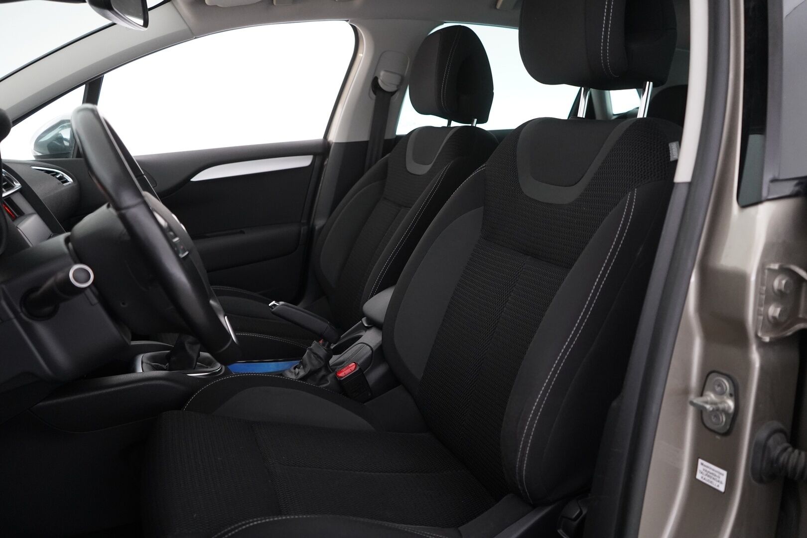 Citroen C4 2013 HDi 92 Edition  *Vakkari / Lohkolämmitin / P. Tutkat / Ilmastointi* - Suomi-auto | Kahdet alumiinivanteet renkailla | Touchpad | Jakopää just tehtynä | - KORKO VAIN 3,99 %