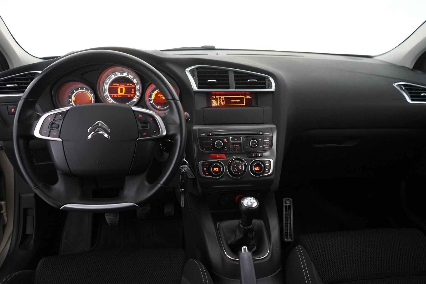 Citroen C4 2013 HDi 92 Edition  *Vakkari / Lohkolämmitin / P. Tutkat / Ilmastointi* - Suomi-auto / Kahdet alumiinivanteet renkailla! / Viimeisin huolto 06/25! / Pitkä leima!