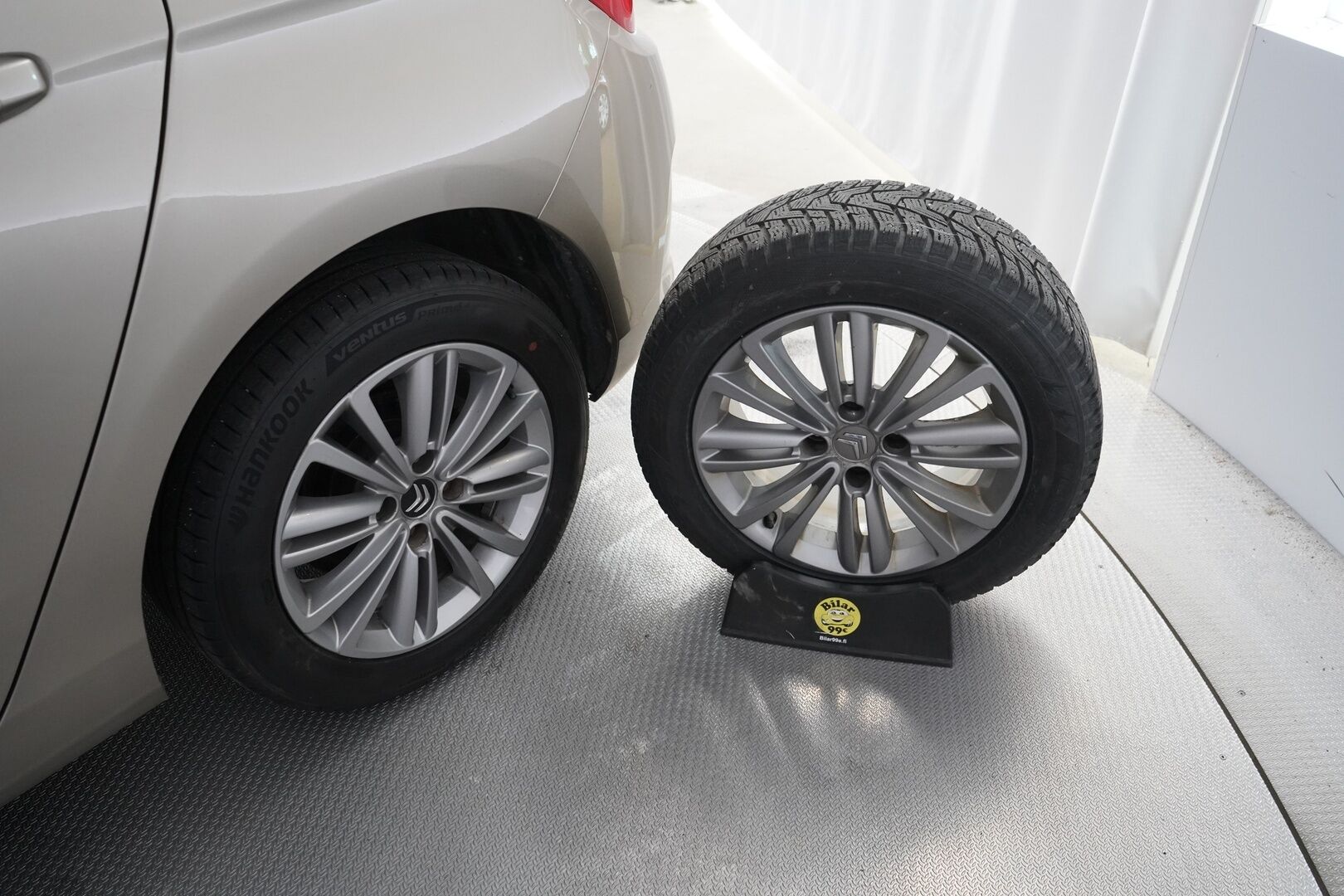 Citroen C4 2013 HDi 92 Edition  *Vakkari / Lohkolämmitin / P. Tutkat / Ilmastointi* - Suomi-auto / Kahdet alumiinivanteet renkailla! / Viimeisin huolto 06/25! / Pitkä leima!