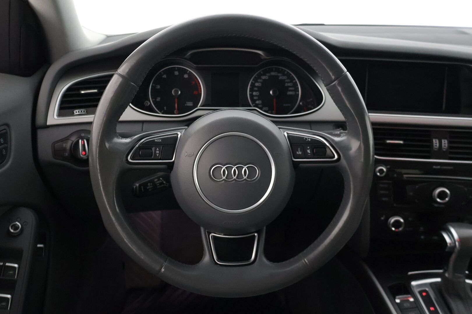 Audi A4 2014 Avant Business 1,8 TFSI 88 kW multitronic *Suomiauto / Lohkolämmitin / Sportpenkit / Tutkat / Vakkari * - *Kahdet renkaat / Asiallisella huoltohistorialla*