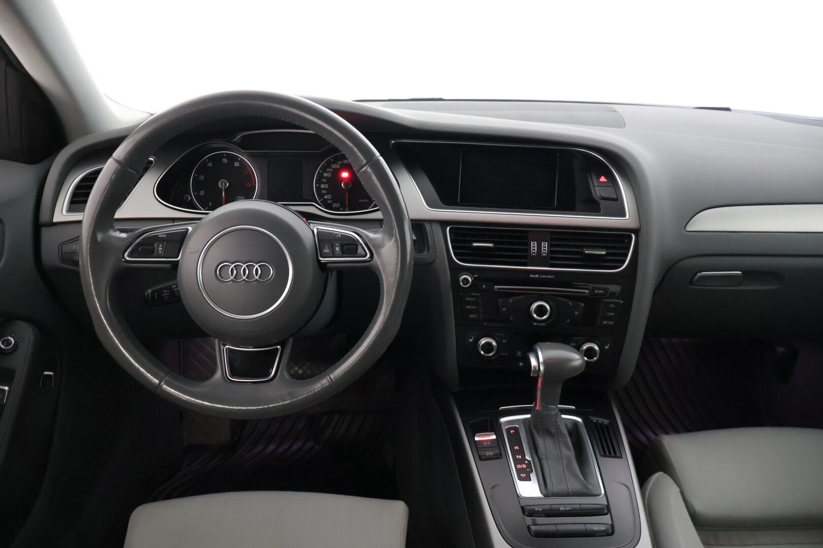 Audi A4 2014 Avant Business 1,8 TFSI 88 kW multitronic *Suomiauto / Lohkolämmitin / Sportpenkit / Tutkat / Vakkari * - *Kahdet renkaat / Asiallisella huoltohistorialla*