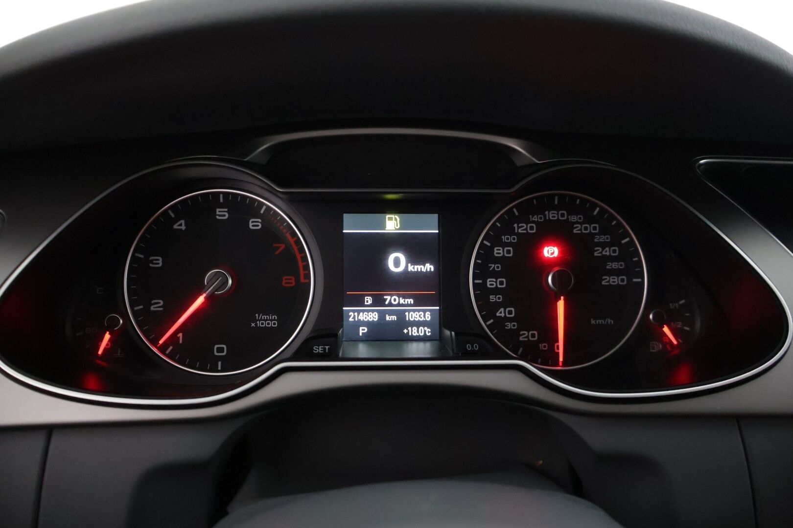 Audi A4 2014 Avant Business 1,8 TFSI 88 kW multitronic *Suomiauto / Lohkolämmitin / Sportpenkit / Tutkat / Vakkari * - *Kahdet renkaat / Asiallisella huoltohistorialla*