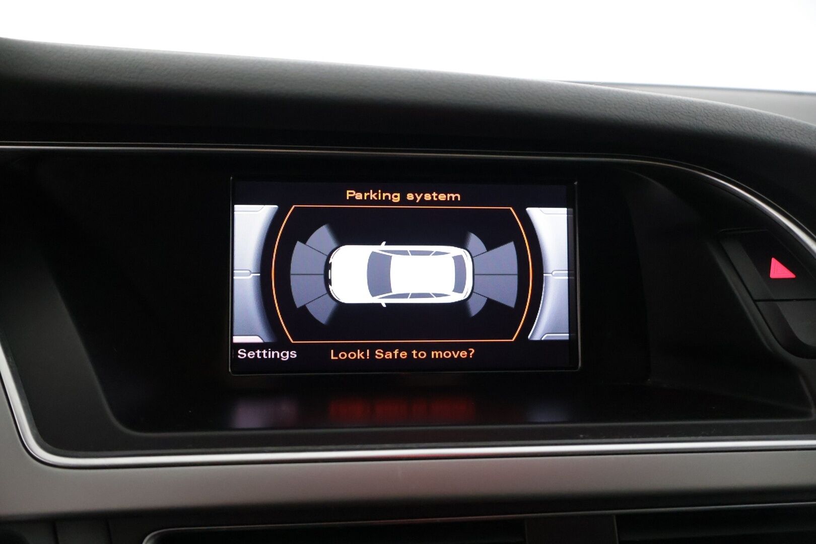 Audi A4 2014 Avant Business 1,8 TFSI 88 kW multitronic *Suomiauto / Lohkolämmitin / Sportpenkit / Tutkat / Vakkari * - *Kahdet renkaat / Asiallisella huoltohistorialla*