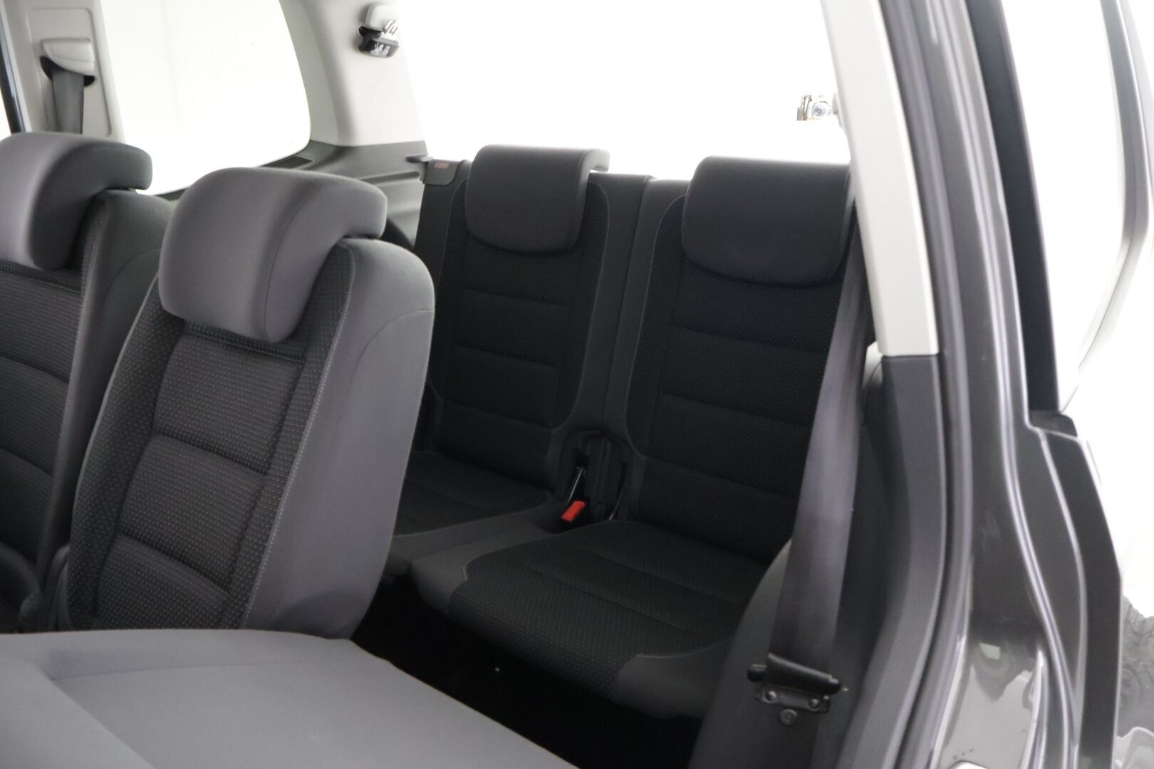Volkswagen Touran 2014 Comfortline 1,4 TSI 103 kW (140 hv) DSG-automaatti - *7-Paikkainen / Koukku / Webasto / Xenovalot / Tutkat*