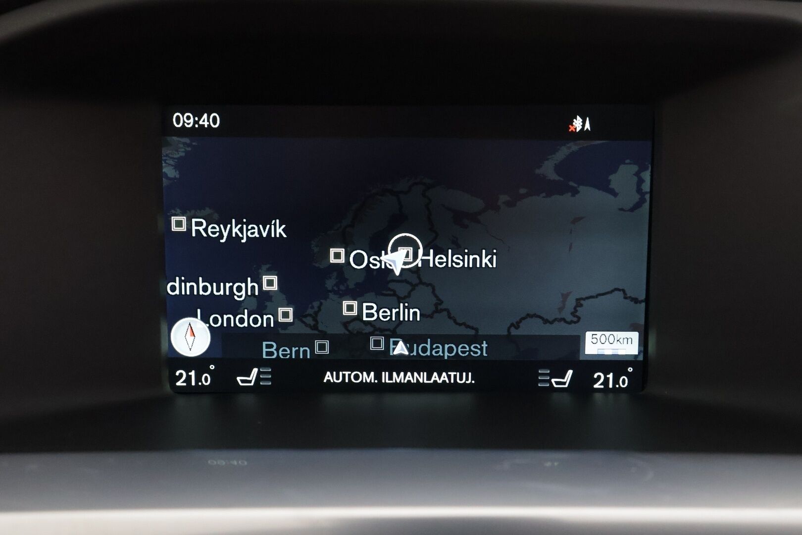 Volvo V60 2014 D4 AWD Business Edition aut - | Webasto | Facelift | Vakkari | Xenon | Kaarevalot | P.tutka | High performance Audio | City Safety | 2x renkaat aluin | Suomiauto | 