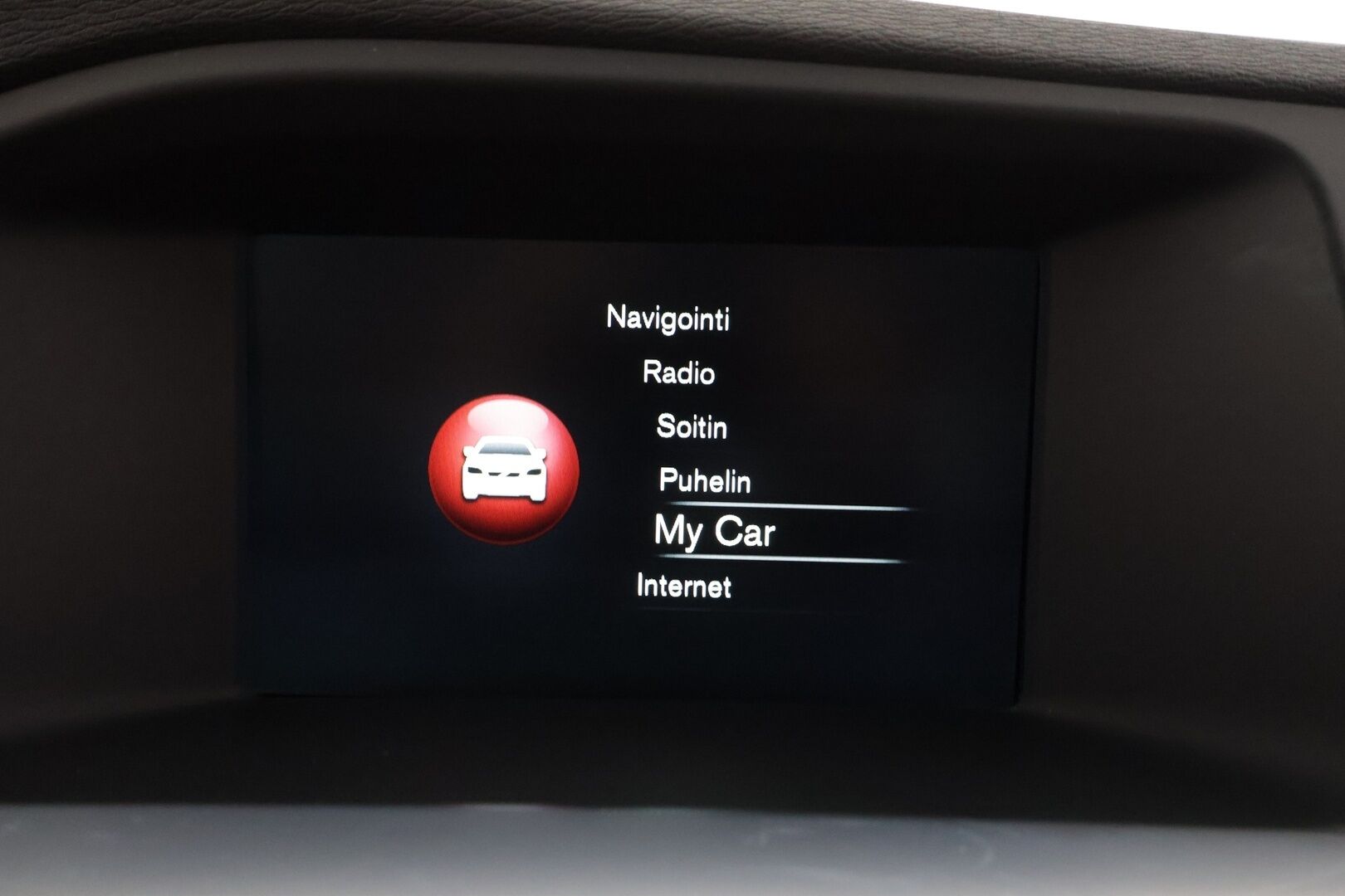 Volvo V60 2014 D4 AWD Business Edition aut - | Webasto | Facelift | Vakkari | Xenon | Kaarevalot | P.tutka | High performance Audio | City Safety | 2x renkaat aluin | Suomiauto | 