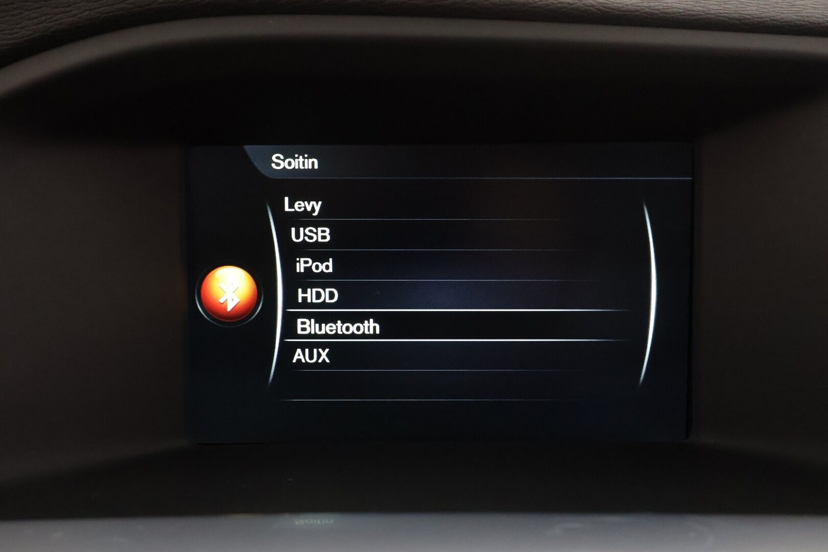 Volvo V60 2014 D4 AWD Business Edition aut - | Webasto | Facelift | Vakkari | Xenon | Kaarevalot | P.tutka | High performance Audio | City Safety | 2x renkaat aluin | Suomiauto | 
