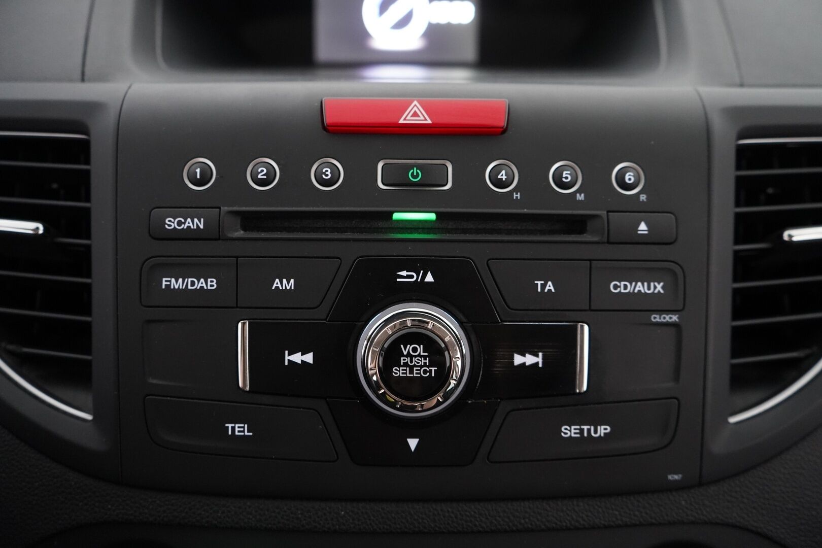 Honda CR-V 2014 1,6 Diesel Lifesyle Business * P.Kamera / Nahka-alcantara / Vakkari / Vetokoukku - Suomi-auto / Kahdet renkaat alumiinivantein / Vetokoukku / Fiksu huoltohistoria