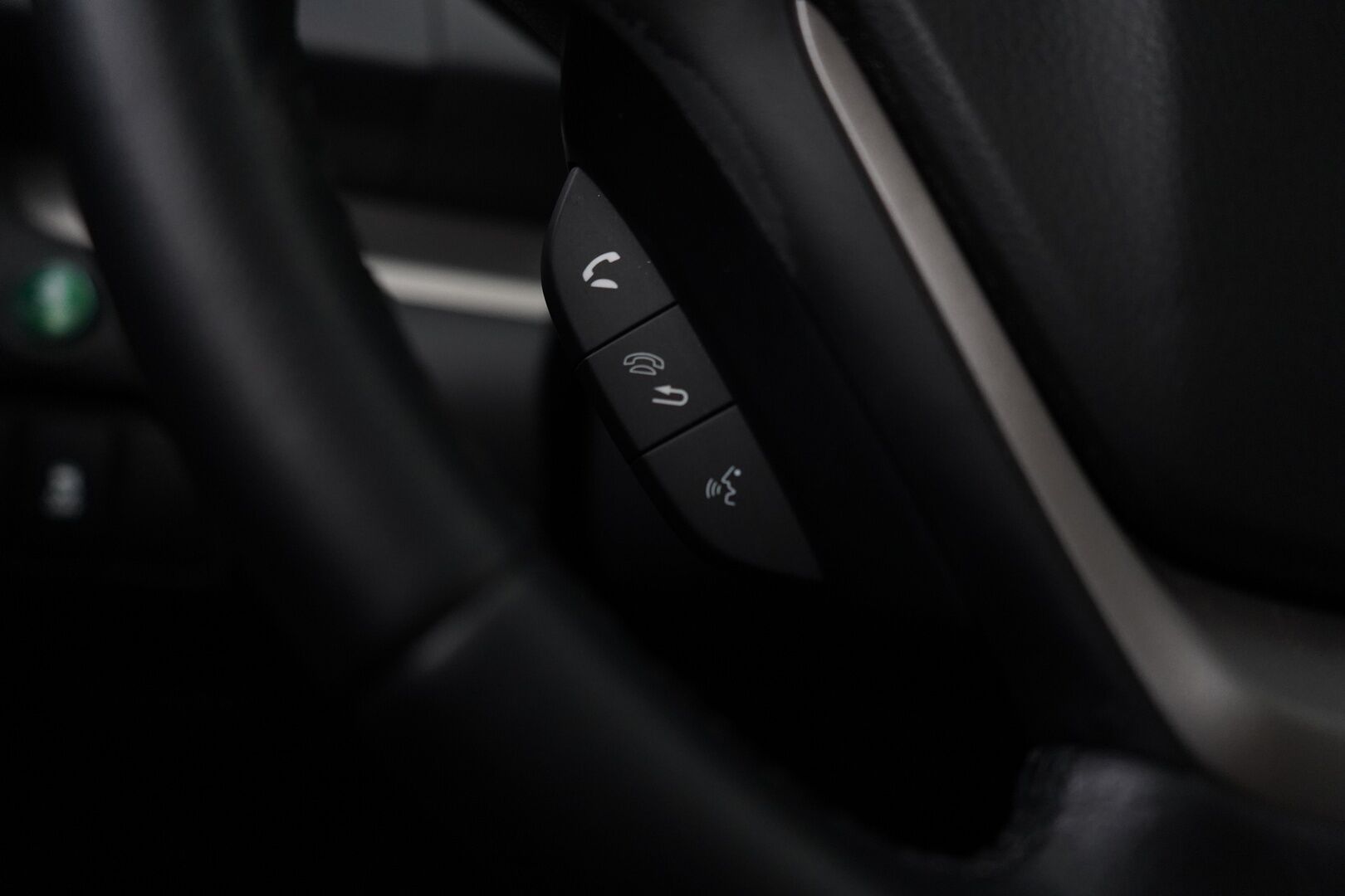 Honda CR-V 2014 1,6 Diesel Lifesyle Business * P.Kamera / Nahka-alcantara / Vakkari / Vetokoukku - Suomi-auto / Kahdet renkaat alumiinivantein / Vetokoukku / Fiksu huoltohistoria
