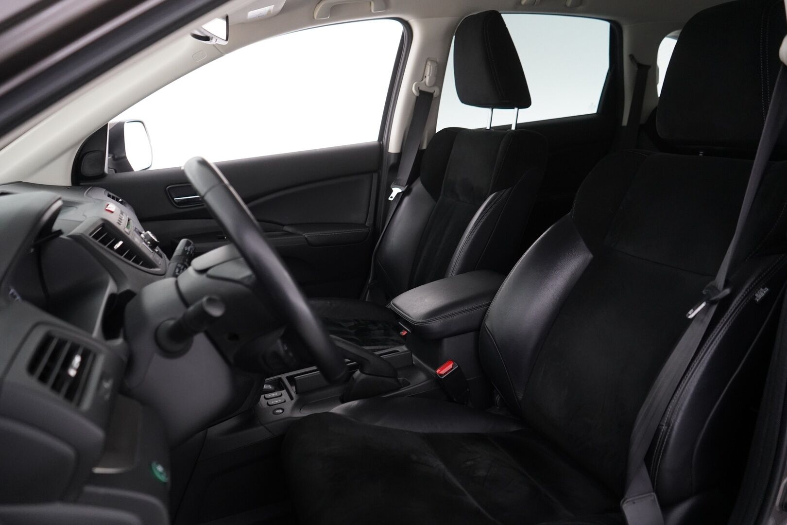 Honda CR-V 2014 1,6 Diesel Lifesyle Business * P.Kamera / Nahka-alcantara / Vakkari / Vetokoukku - Suomi-auto / Kahdet renkaat alumiinivantein / Vetokoukku / Fiksu huoltohistoria