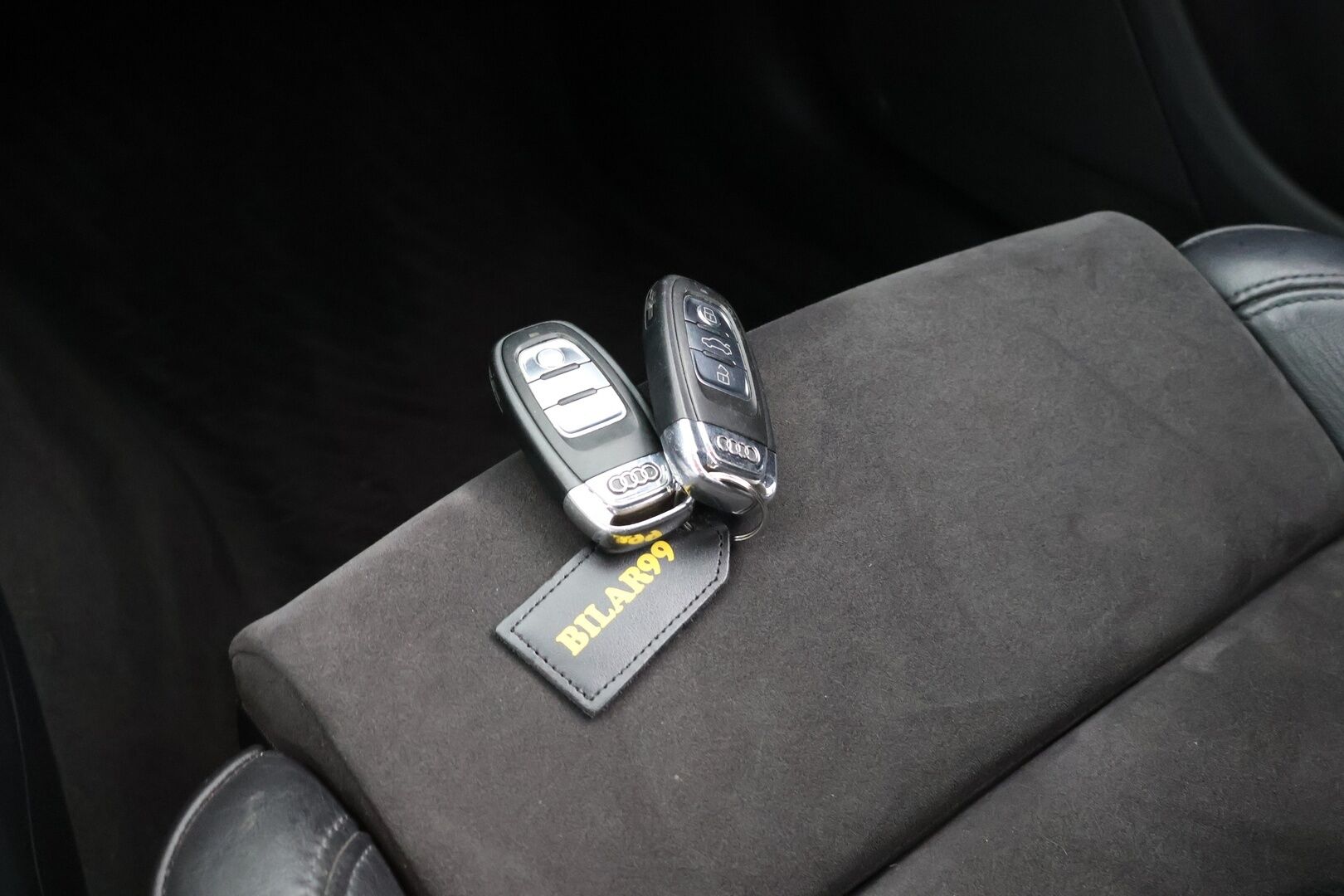 Audi A4 ALLROAD 2014 Land of quattro Edition 2,0 TFSI 165 kW quattro S tronic - | Suomi-Auto | Webasto | Vakkari | Sport-Istuimet | Vetokoukku | Sähköluukku