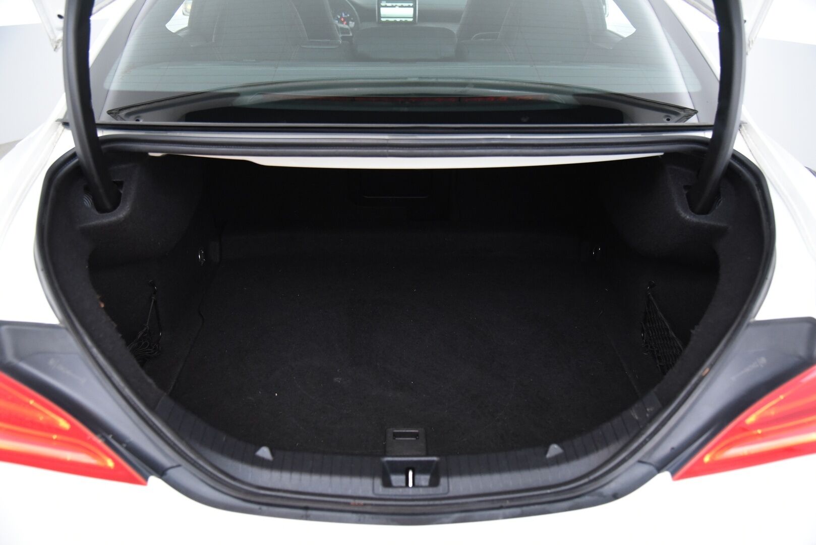 Mercedes-Benz CLA 45 AMG 2014 45 AMG 4Matic A / Distronic+ / H/K / Panorama / Sport-putkisto / BLIS / Muistipenkki / - / Suomi-auto / Ketju tarkistettu! / Tuoreesti huollettu / Huippusiisti! / - HULLU BLACKWEEK KORKOTARJOUS 2,49%