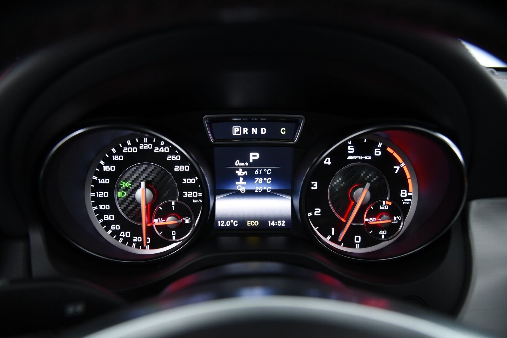 Mercedes-Benz CLA 45 AMG 2014 45 AMG 4Matic A / Distronic+ / H/K / Panorama / Sport-putkisto / BLIS / Muistipenkki / - / Suomi-auto / Ketju tarkistettu! / Tuoreesti huollettu / Huippusiisti! / - HULLU BLACKWEEK KORKOTARJOUS 2,49%