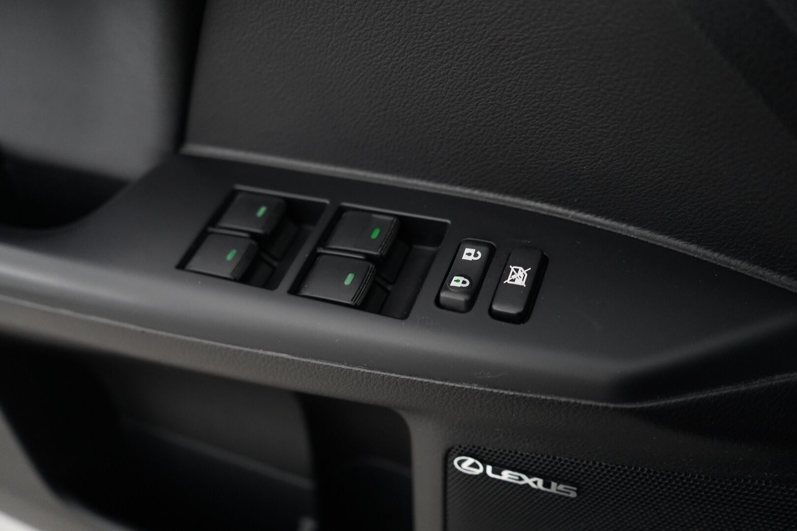 Lexus CT 2014 200h Hybrid A Comfort *Lohko / Vakkari / KeylessGo / Bt / Metalliväri* - KATSO POIKKEUSHINTA! / Suomi-Auto / Huollettu 225tkm / Kahdet renkaat