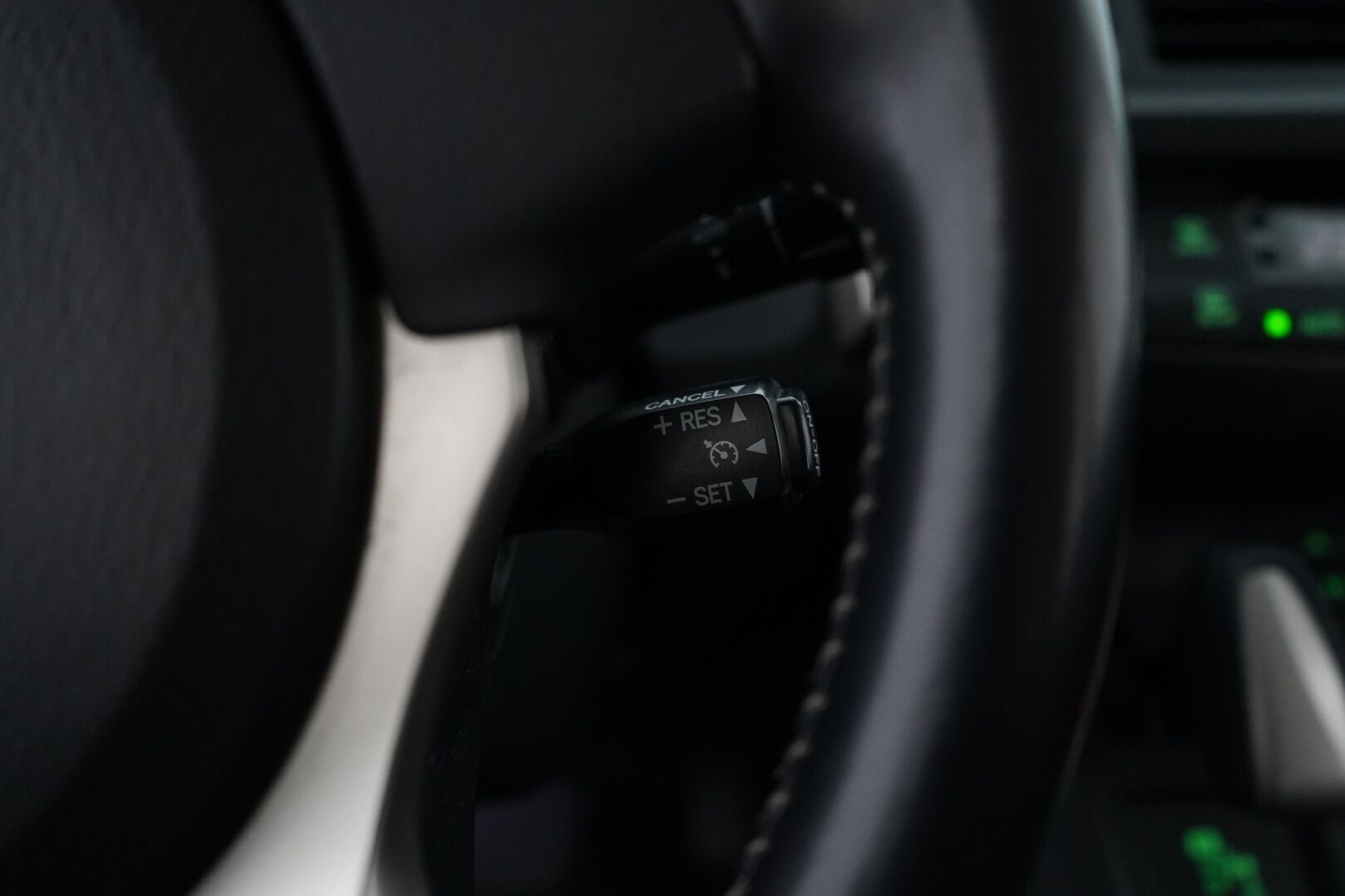 Lexus CT 2014 200h Hybrid A Comfort *Lohko / Vakkari / KeylessGo / Bt / Metalliväri* - Suomi-Auto / Huollettu 225tkm / Kahdet renkaat