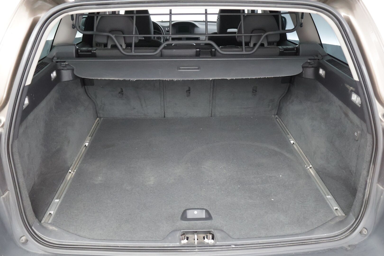 Volvo XC70 2014 D4 AWD Business Edition aut ** Webasto / Koukku / High Performance audio ** - ** Suomi-auto / Hyvin huollettu / 2-omisteinen **