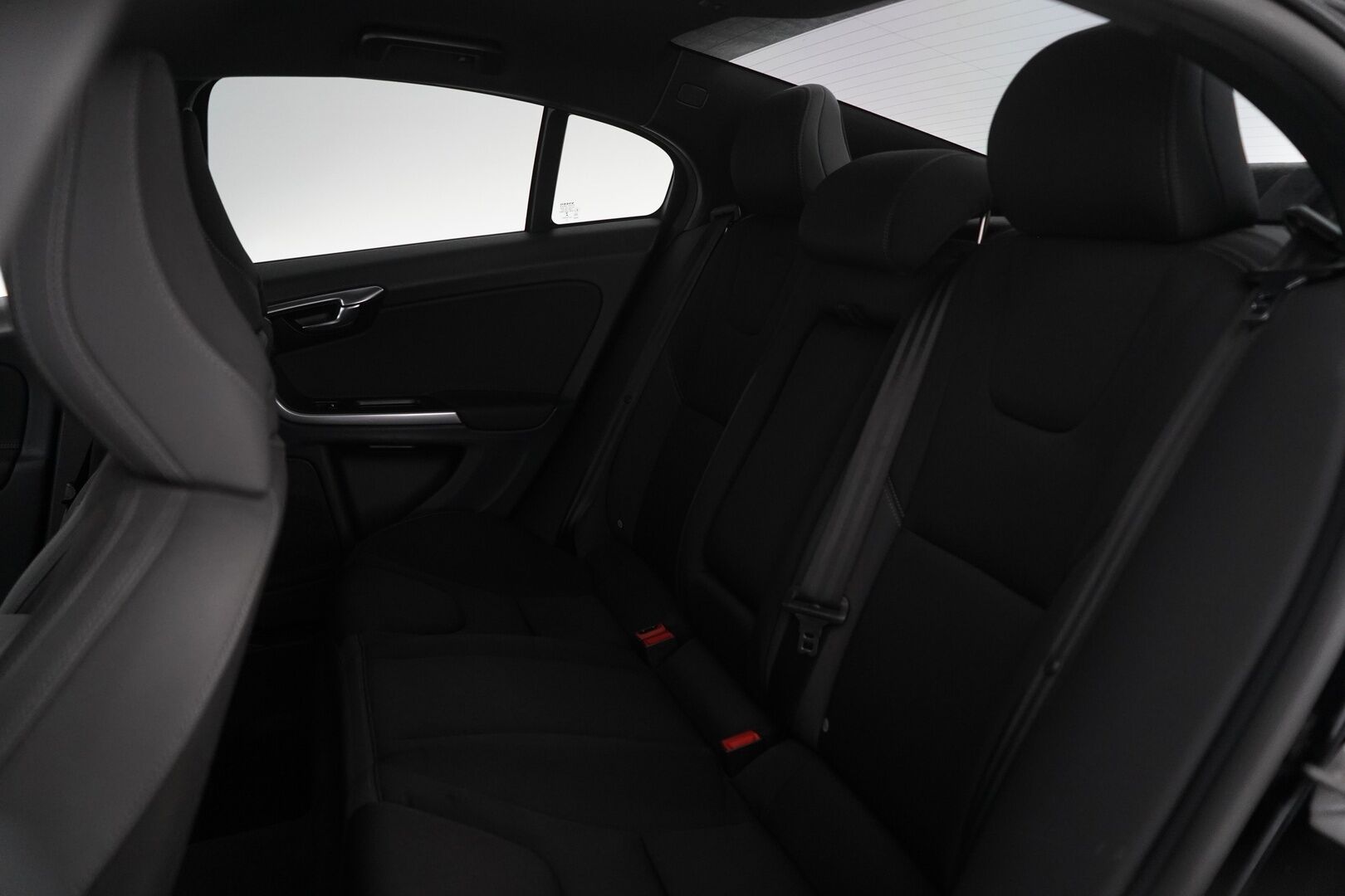 Volvo S60 2014 D4 Business aut *VOC / Webasto / Ratinlämmitin / Vakkari / Bluetooth / Tutkat / Lämmitettävä Tuulilasi* - Suomi-Auto / Juuri huollettu / Jakopää 10/23 / Kahdet Vanteet