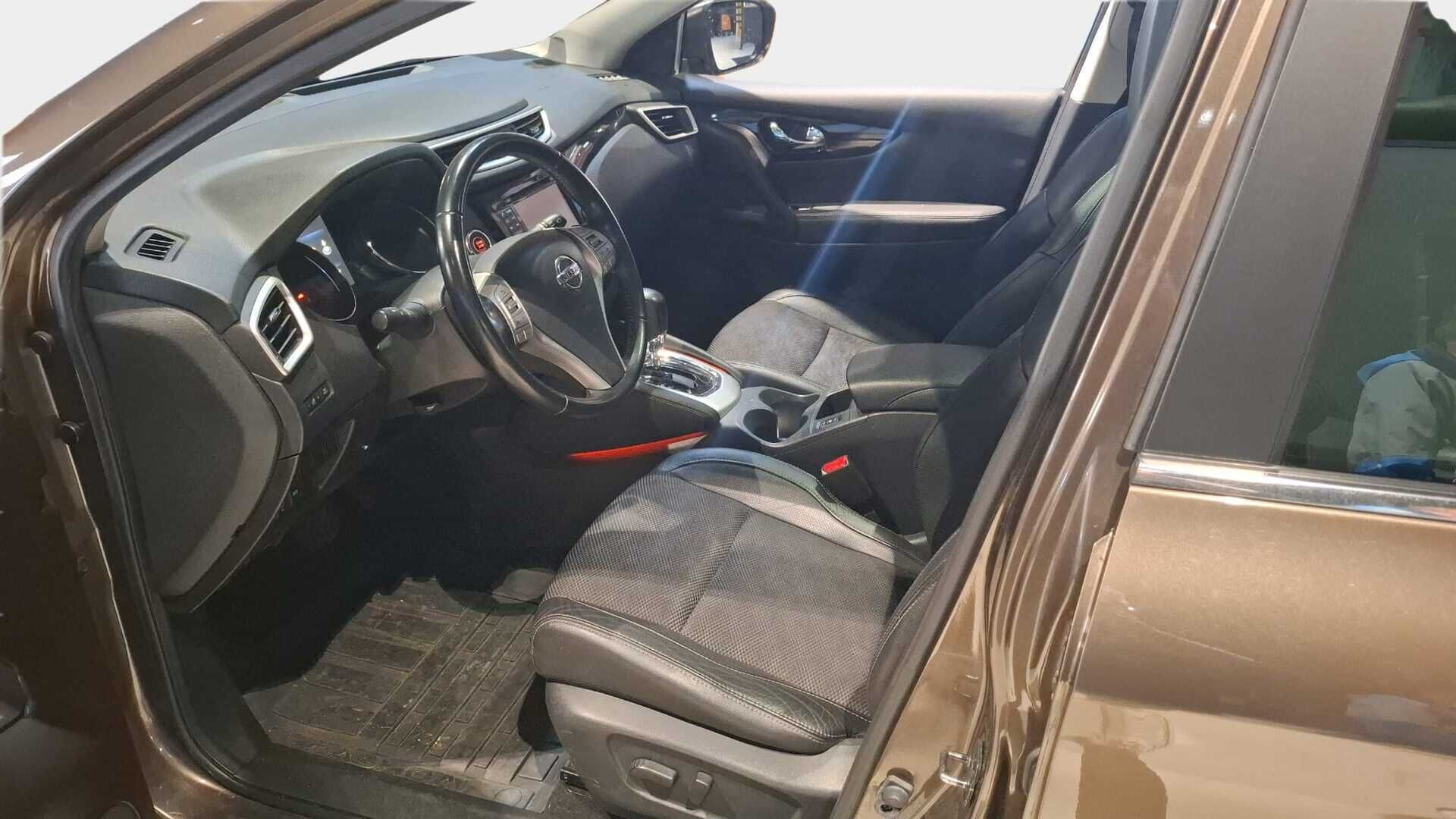 Nissan Qashqai 2014 1,6dCi Tekna 2WD Xtronic Driver Asst - Suomiauto / Lasikatto / 360-Kamera / Vetokoukku / Lämm.Tuulilasi / Adapt.LED / Lohko & Sisäpistoke / Hyvät varusteet!