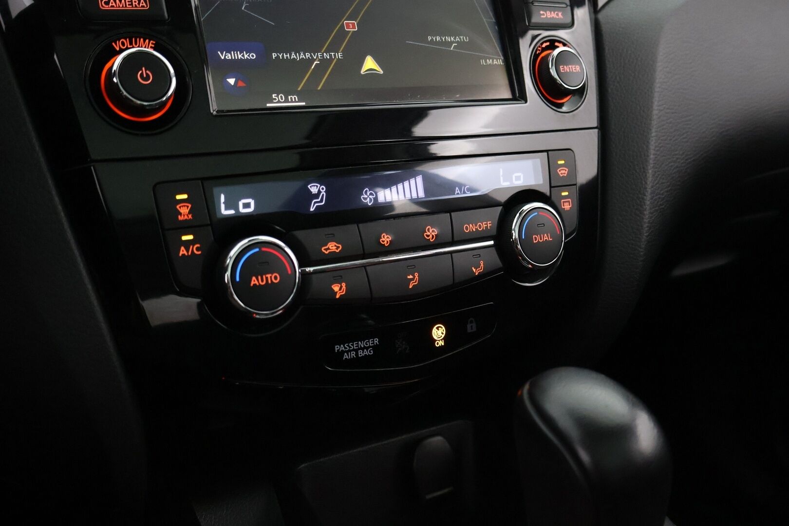 Nissan Qashqai 2014 1,6dCi Tekna 2WD Xtronic Driver Asst - Suomiauto / Lasikatto / 360-Kamera / Vetokoukku / Lämm.Tuulilasi / Adapt.LED / Lohko & Sisäpistoke / Hyvät varusteet!