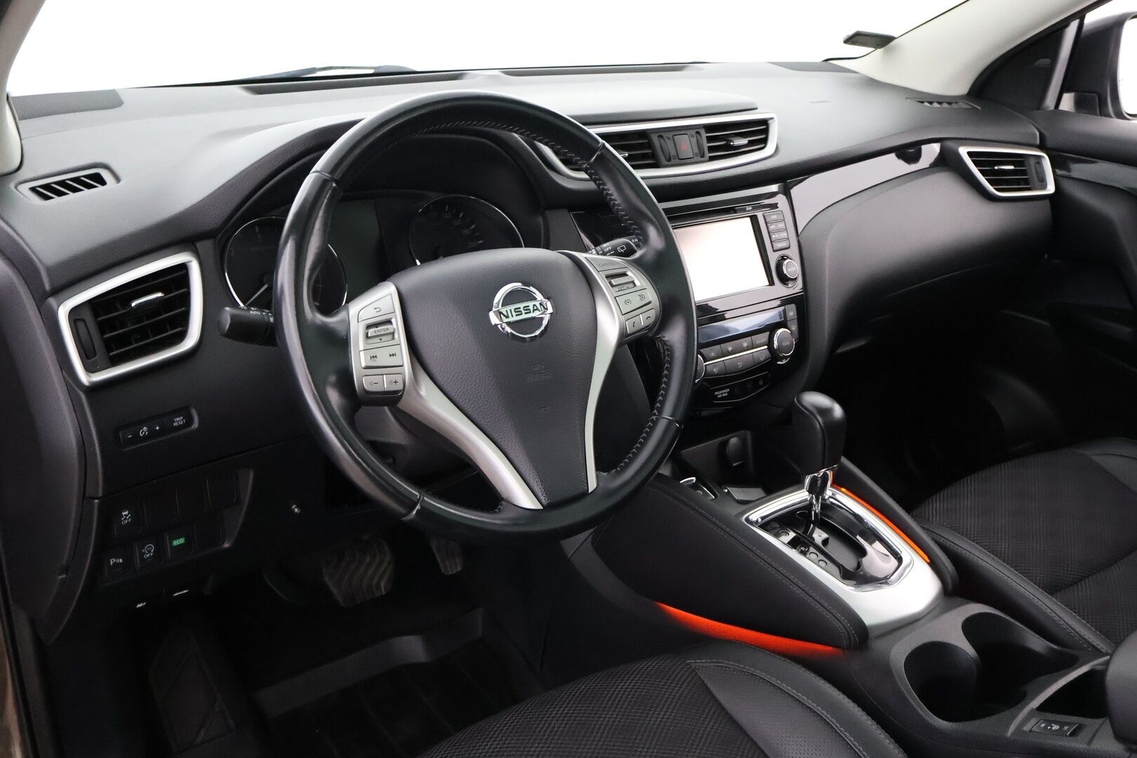 Nissan Qashqai 2014 1,6dCi Tekna 2WD Xtronic Driver Asst - Suomiauto / Lasikatto / 360-Kamera / Vetokoukku / Lämm.Tuulilasi / Adapt.LED / Lohko & Sisäpistoke / Hyvät varusteet!