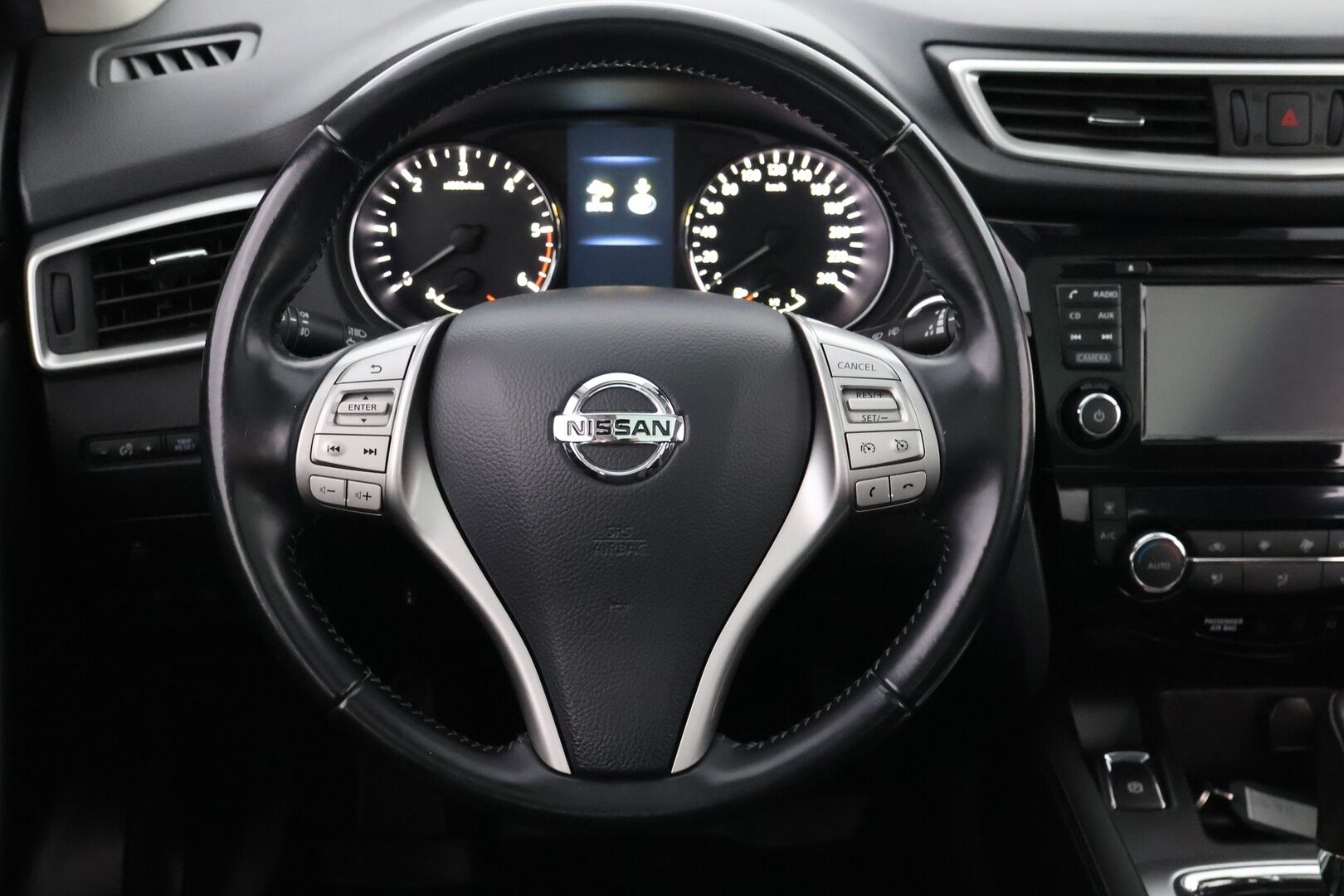 Nissan Qashqai 2014 1,6dCi Tekna 2WD Xtronic Driver Asst - Suomiauto / Lasikatto / 360-Kamera / Vetokoukku / Lämm.Tuulilasi / Adapt.LED / Lohko & Sisäpistoke / Hyvät varusteet!