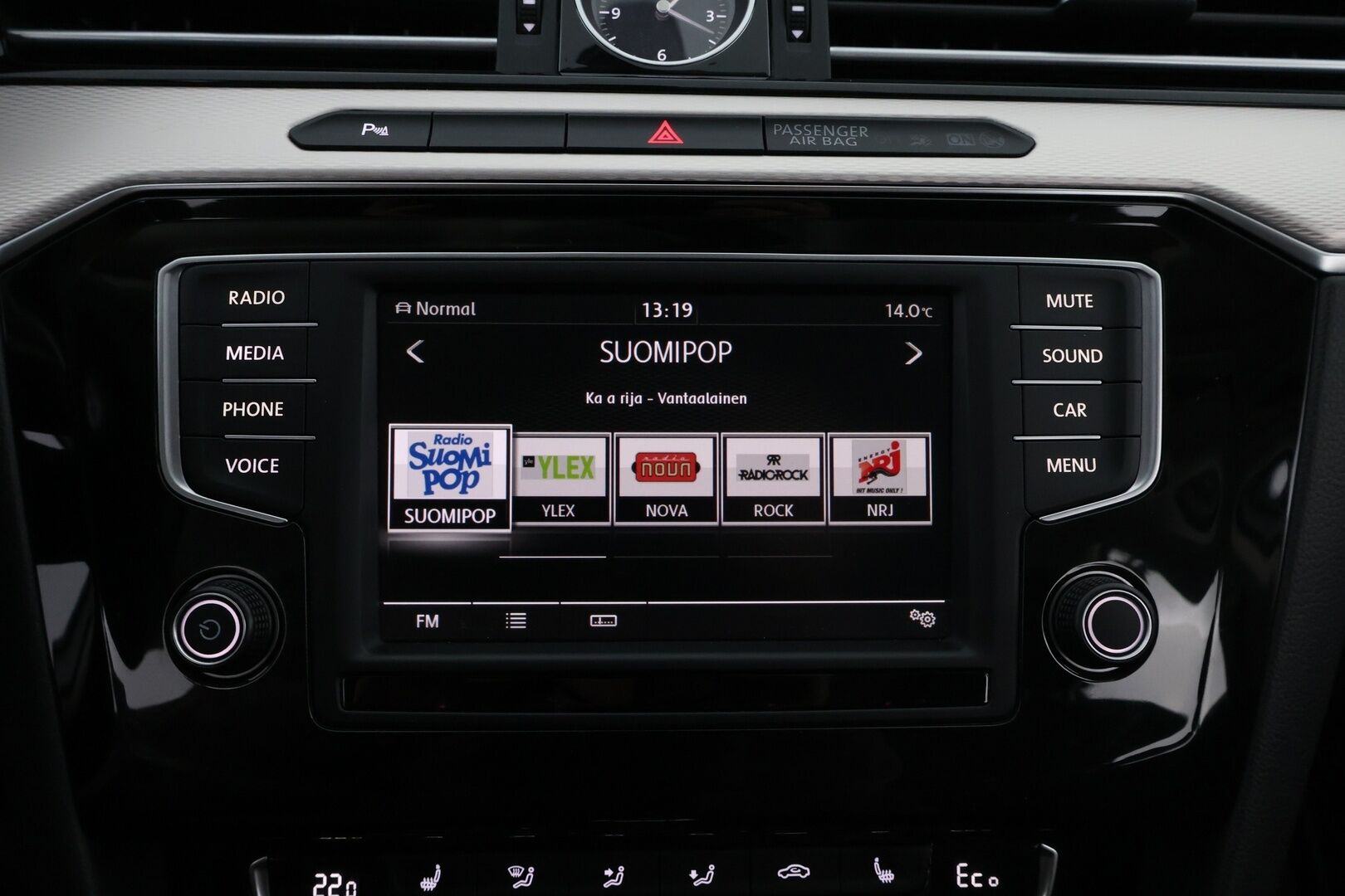 Volkswagen Passat 2016 Variant GTE Plug-In Hybrid 160 kW DSG *Myydään vain yrityksille!* - * Tämä auto myydään YritysOutlet -valikoimasta vain yritykselle* Webasto / P-kamera / ACC / Koukku / Led-ajovalot / Nahka-Alcantra*