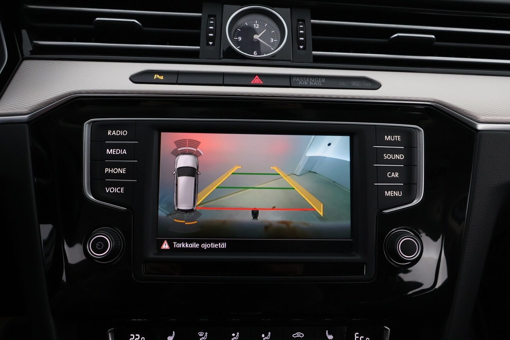 Volkswagen Passat 2016 Variant GTE Plug-In Hybrid 160 kW DSG *Myydään vain yrityksille!* - * Tämä auto myydään YritysOutlet -valikoimasta vain yritykselle* Webasto / P-kamera / ACC / Koukku / Led-ajovalot / Nahka-Alcantra*