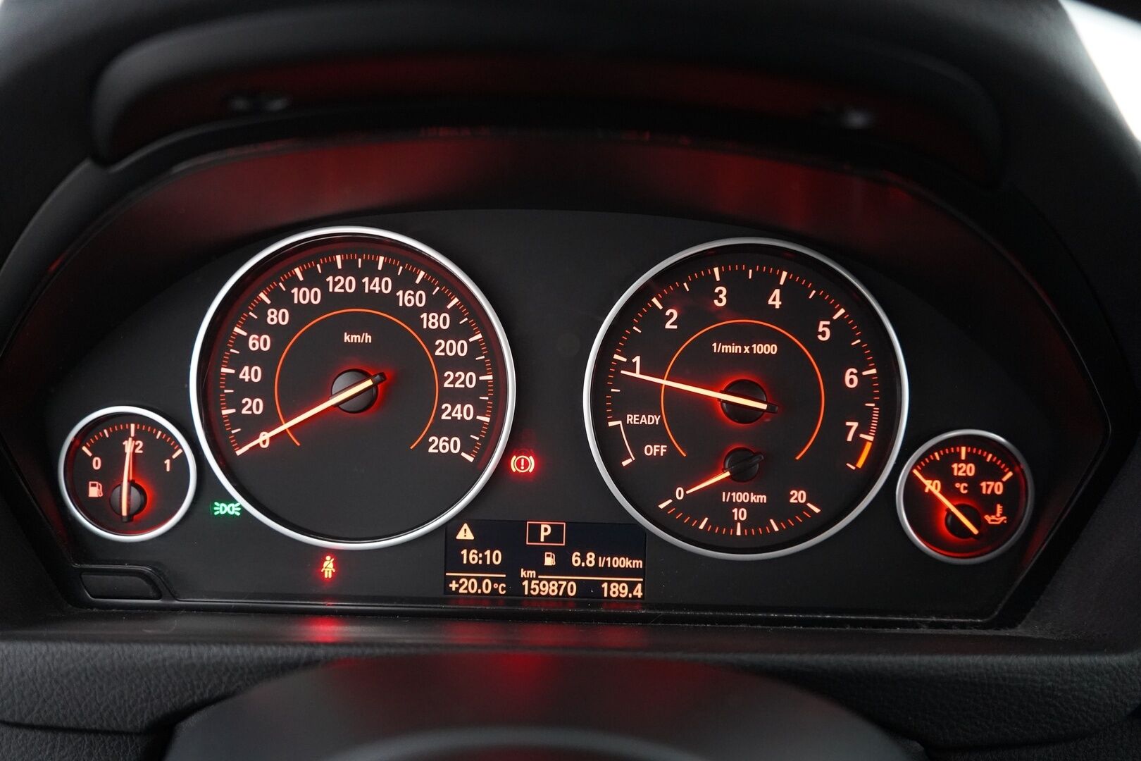 BMW 320 2015 F30 Sedan 320i TwinPower Turbo A xDrive Edition - M-Sport | Harman&Kardon | Tutkat | Vakionopeudensäädin | Sport-penkit | 2 x Vanteet | Juuri katsastettu
